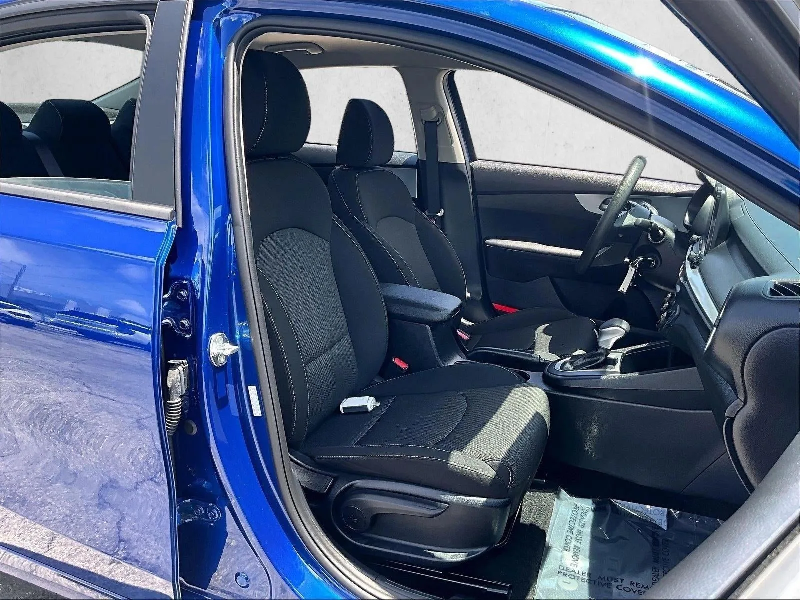2024 Kia Forte LXS photo 9