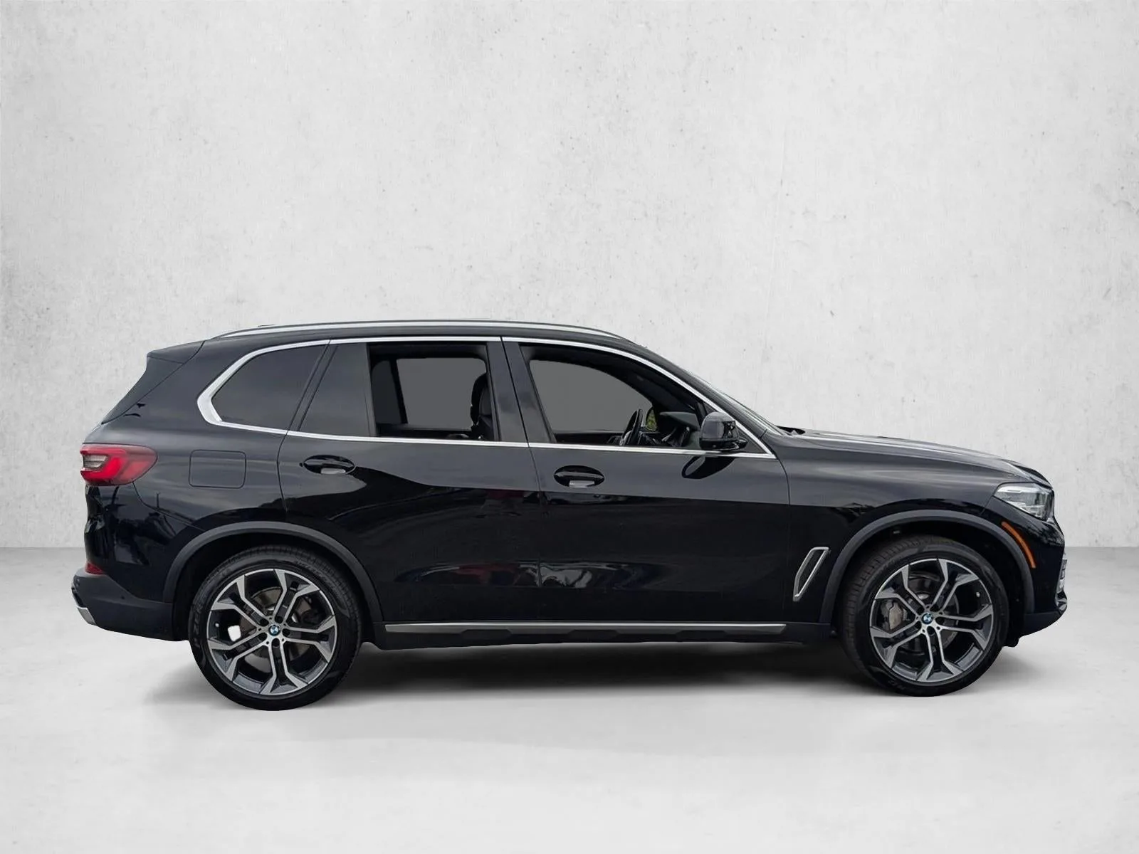 2022 BMW X5 sDrive40i photo 4