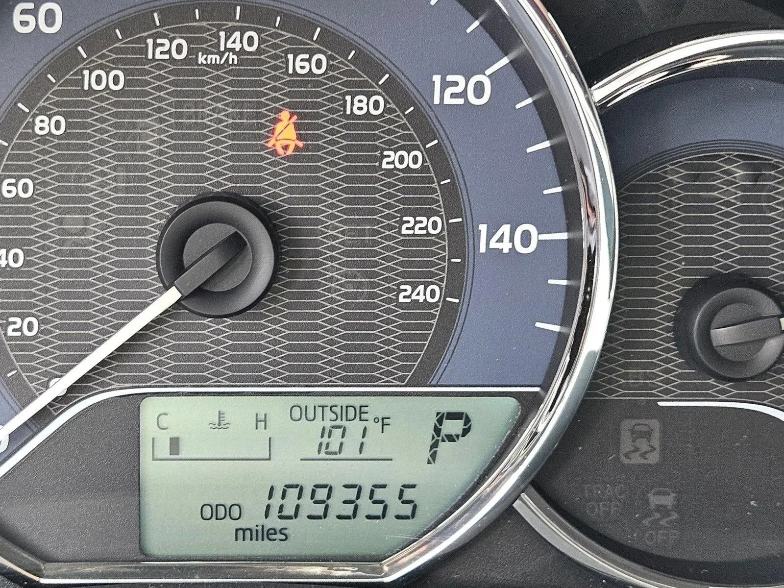 2016 Toyota Corolla 4dr Sdn CVT Auto LE (Natl) photo 11