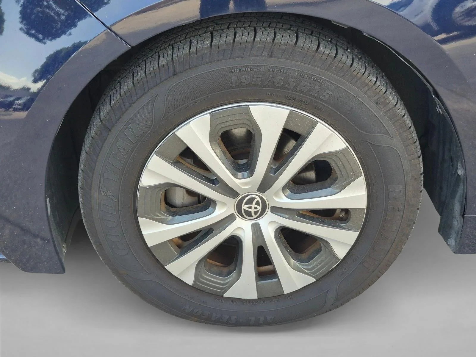 2021 Toyota Corolla Hybrid LE photo 9
