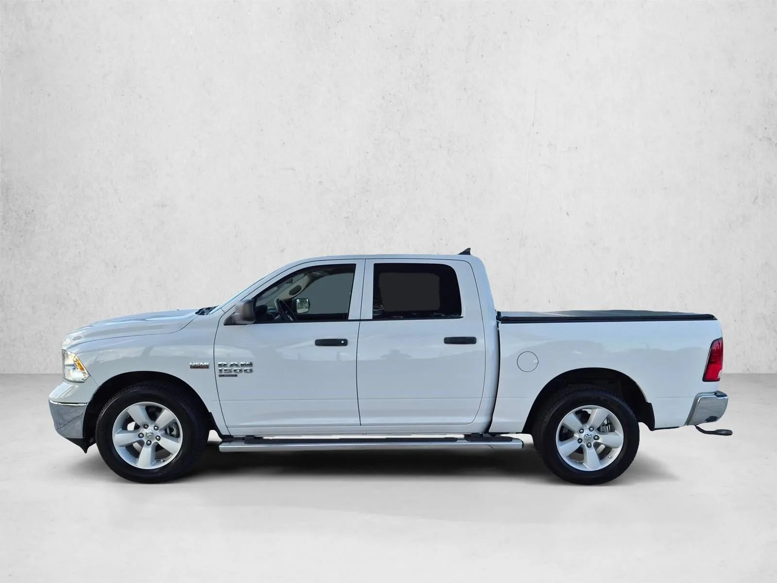 2021 RAM 1500 Classic Tradesman 4x2 Crew Cab 5'7" Box photo 8
