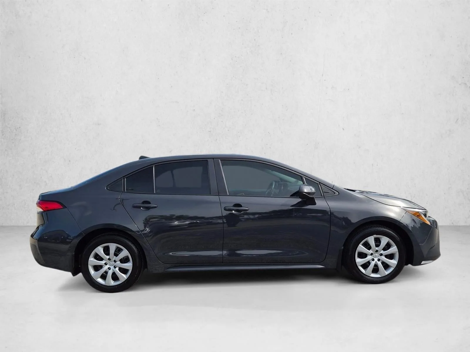 2024 Toyota Corolla LE CVT (Natl) photo 4