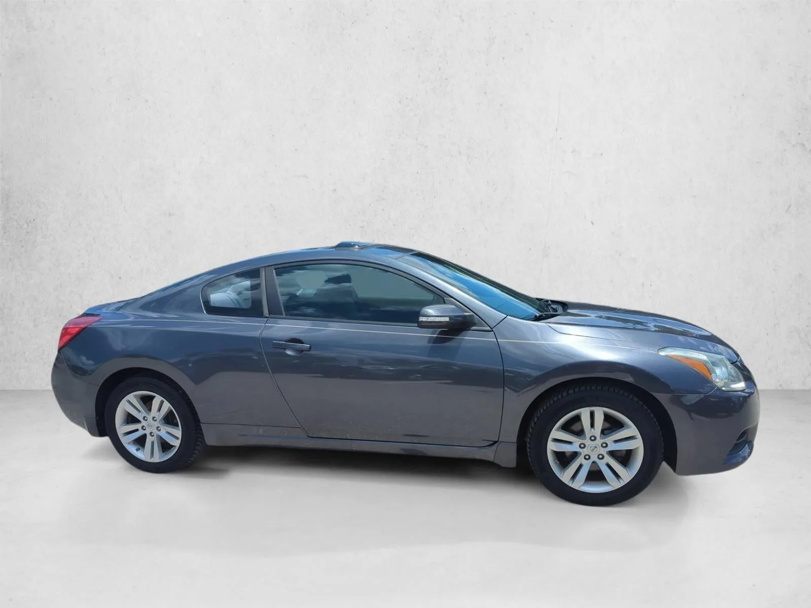 2013 Nissan Altima 2dr Cpe I4 2.5 S photo 4
