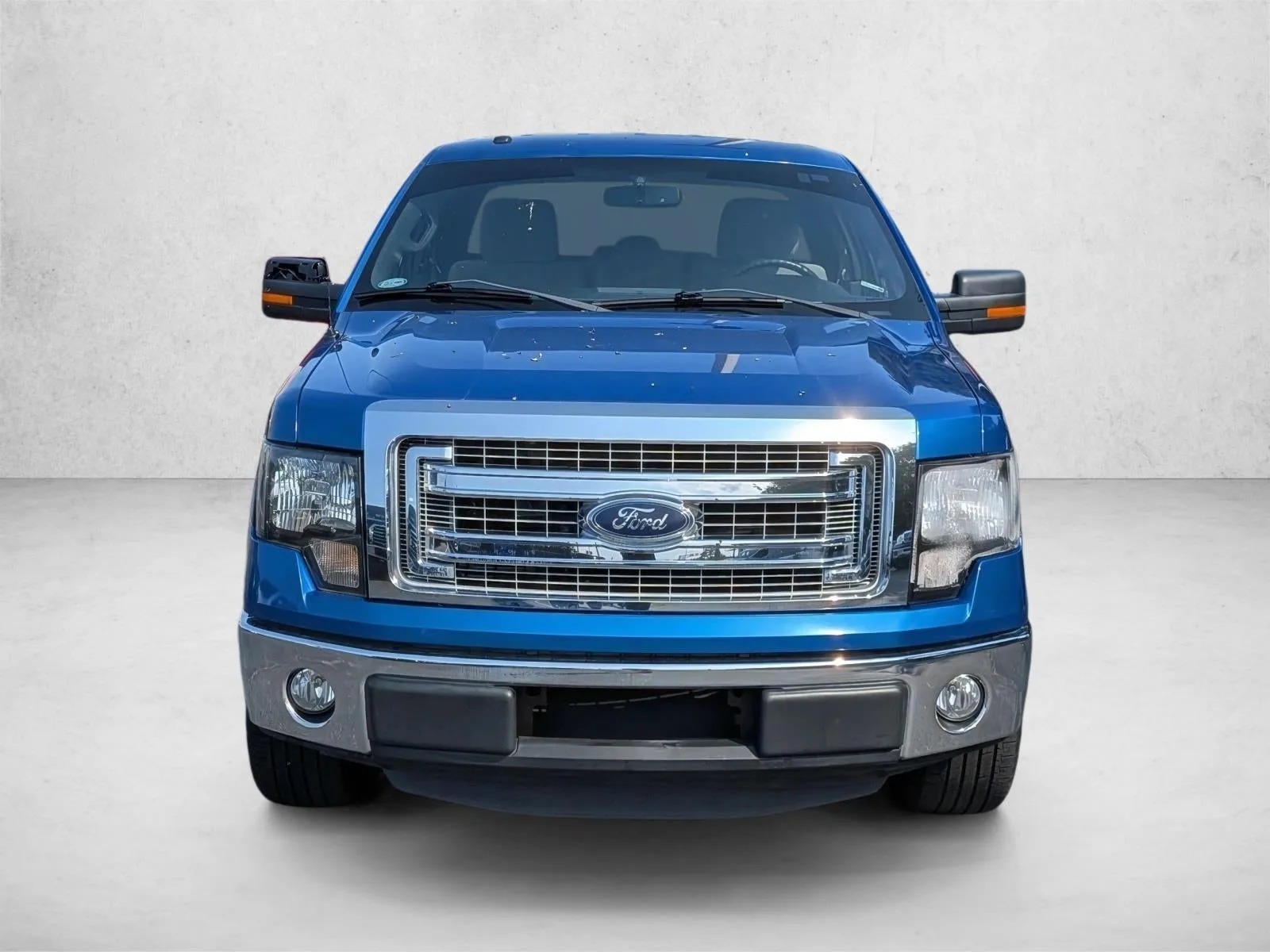 2013 Ford F-150 2WD SuperCab 6-1/2 Ft Box XLT photo 2