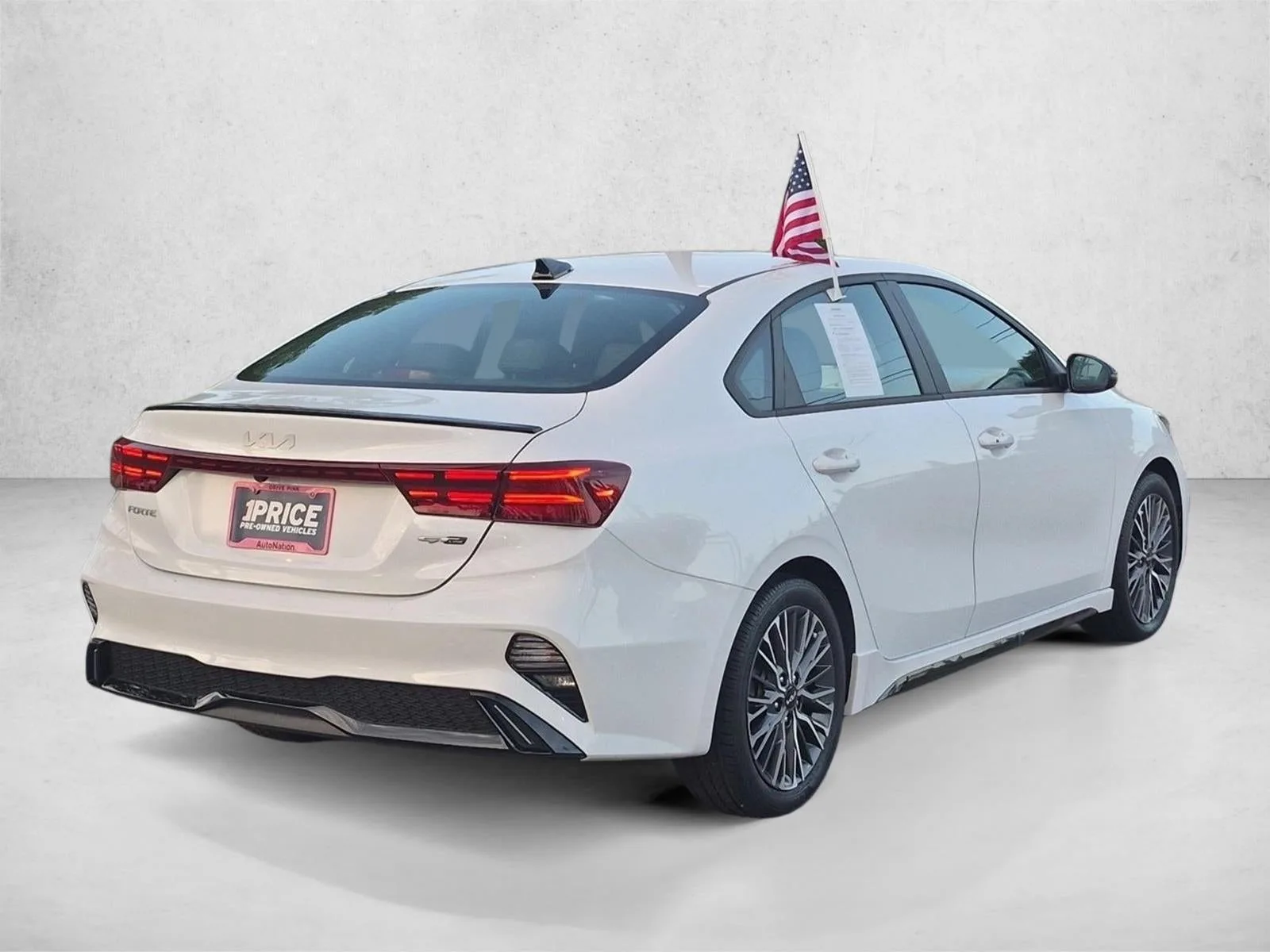 2022 Kia Forte GT-Line photo 5
