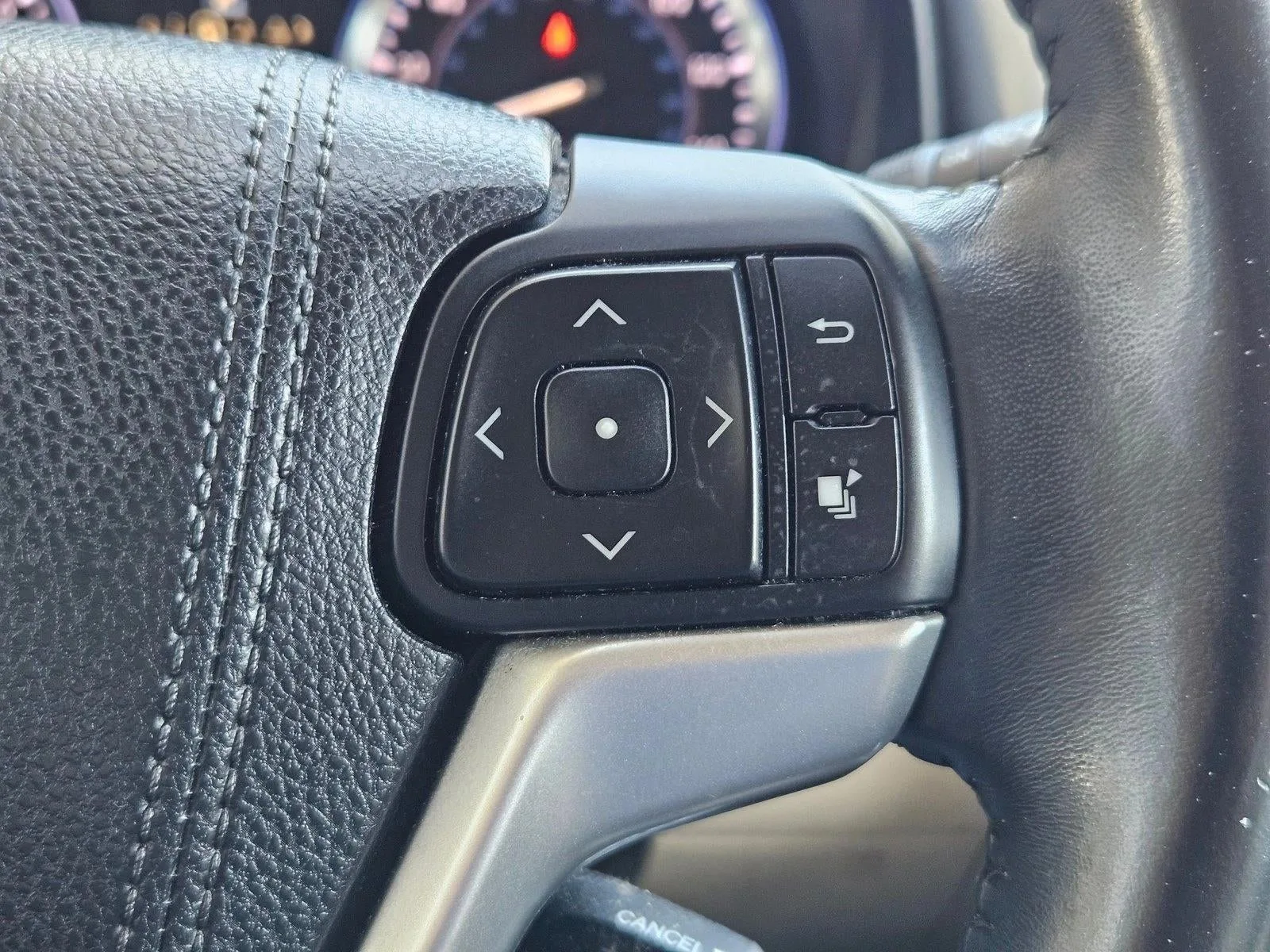 2016 Toyota Highlander FWD 4dr V6 XLE (Natl) photo 12