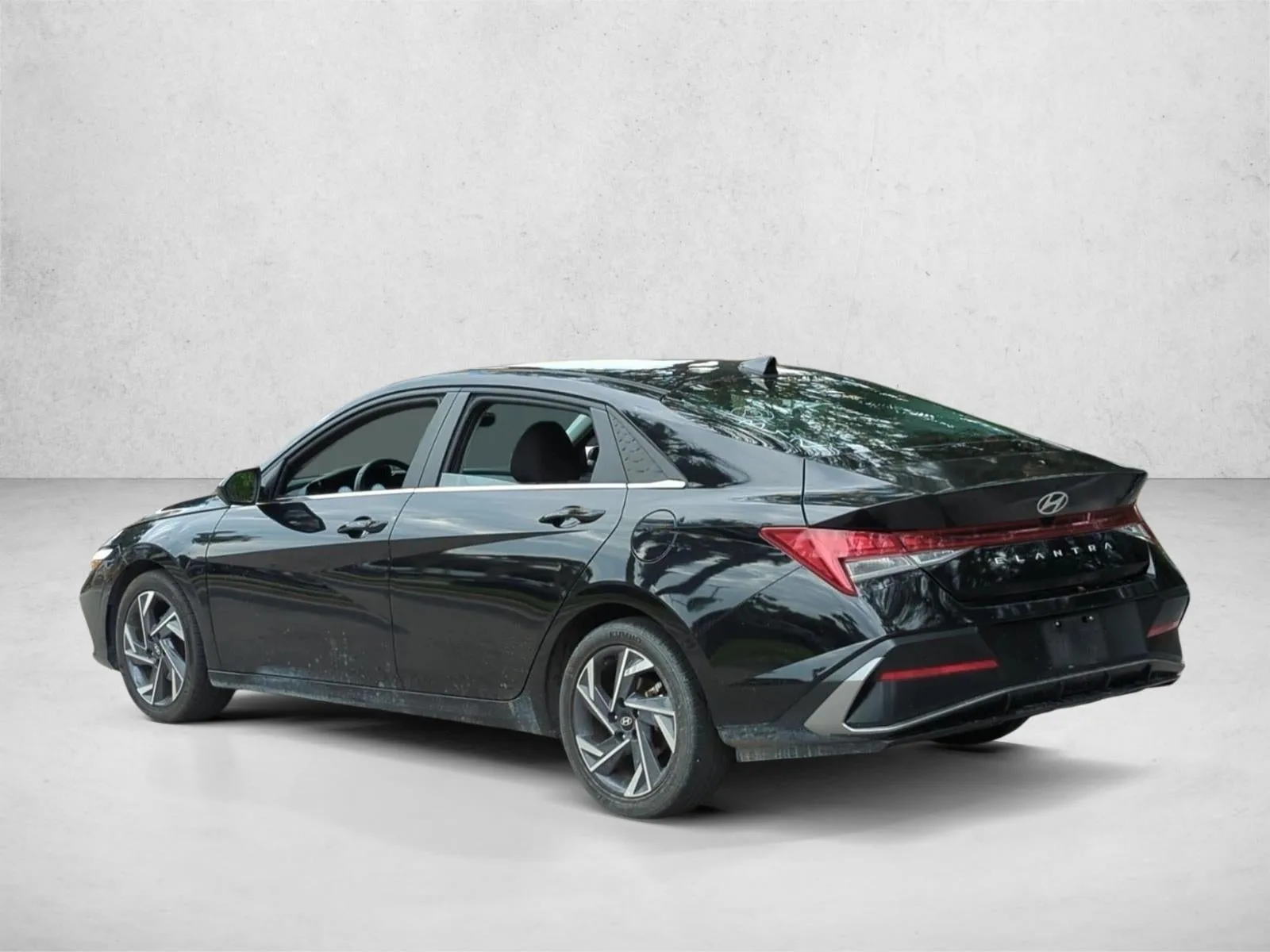 2025 Hyundai ELANTRA SEL Convenience IVT photo 7