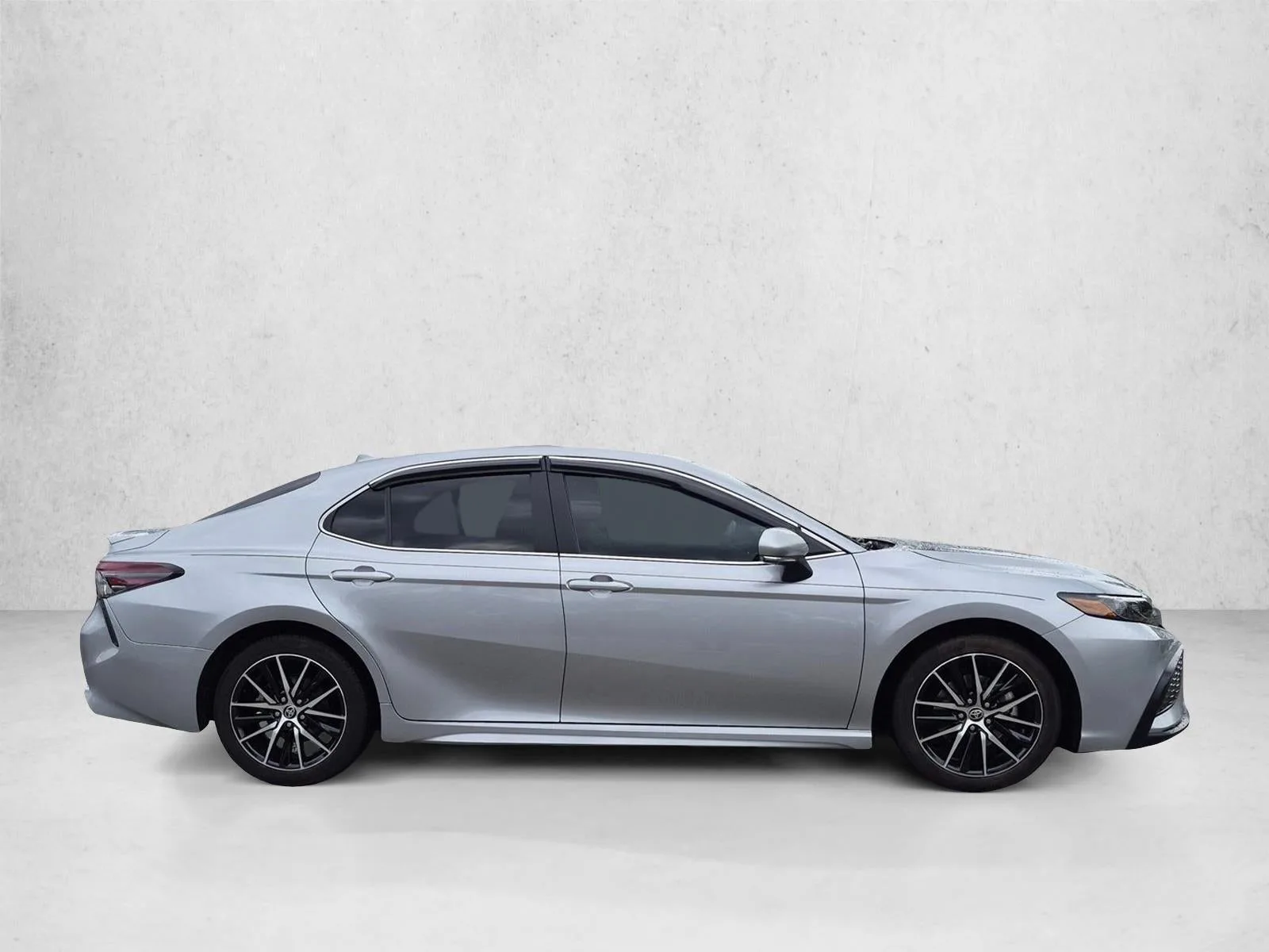 2022 Toyota Camry SE Auto (SE) photo 4