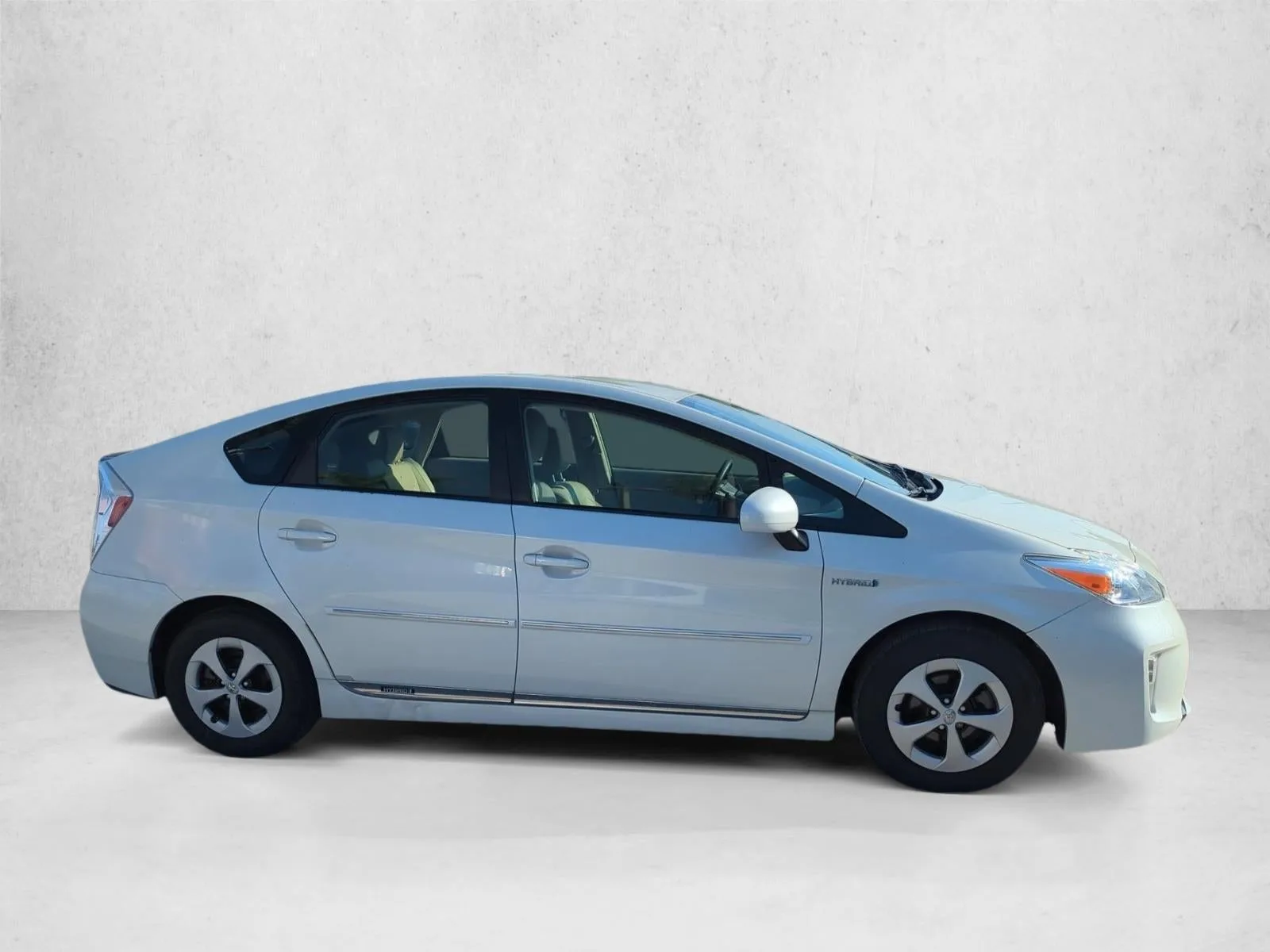 2014 Toyota Prius 5dr HB Four (Natl) photo 4