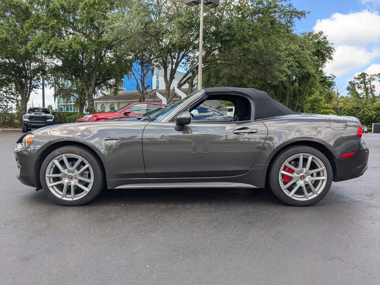 2017 FIAT 124 Spider Classica Convertible photo 2