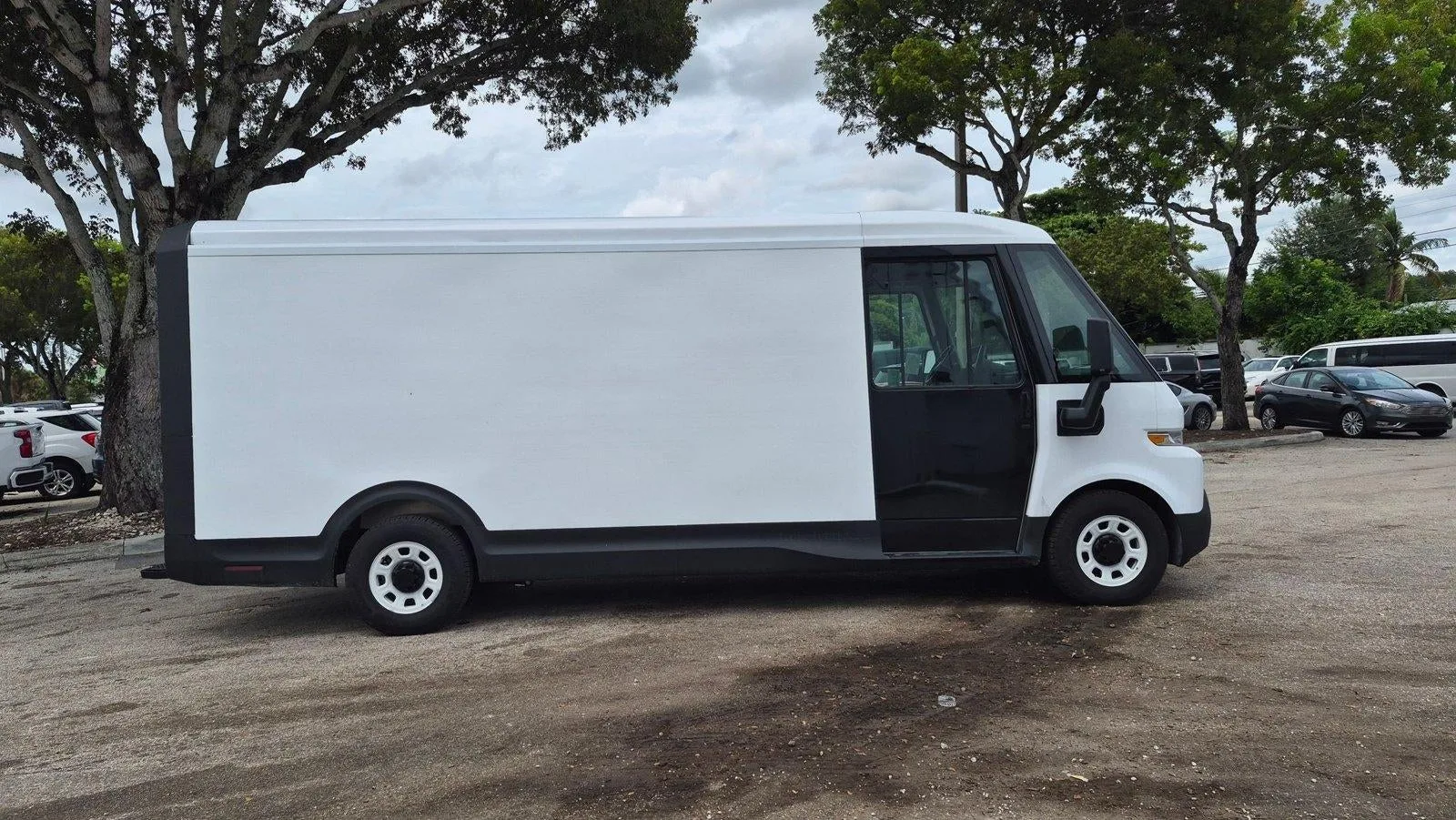 2024 BrightDrop Zevo 600 Base photo 4