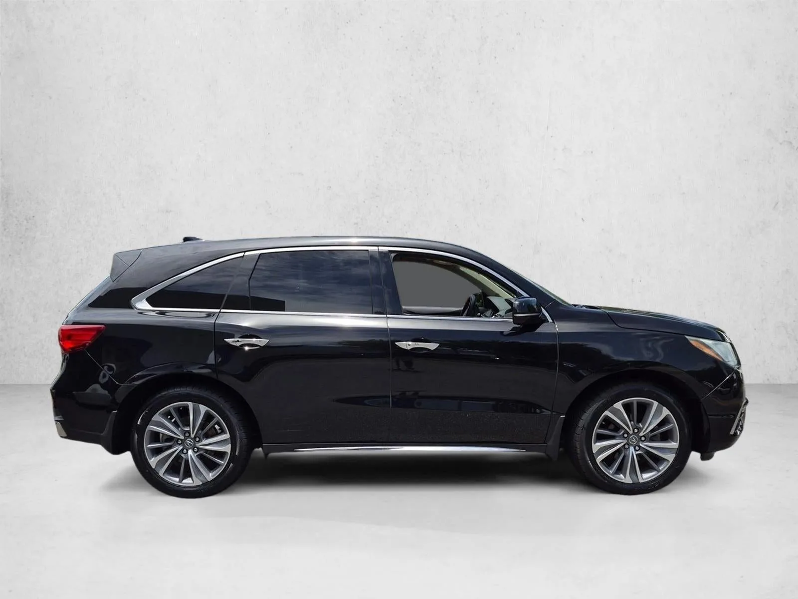 2017 Acura MDX FWD w/Technology Pkg photo 4