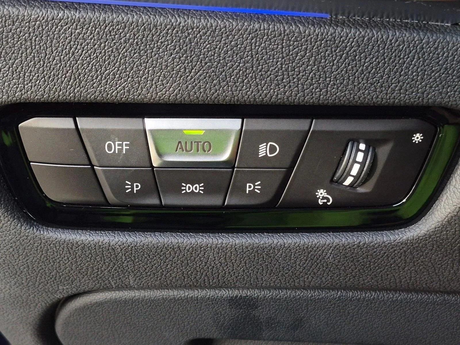 2020 BMW 330i Sedan North America photo 9
