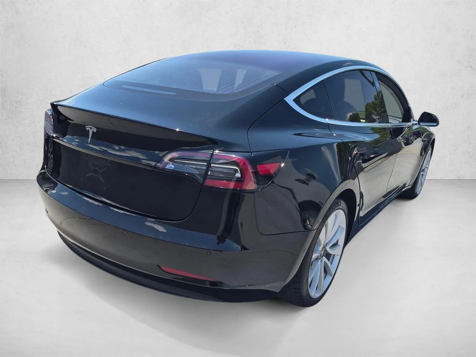 2018 Tesla Model 3 Long Range Battery RWD photo 5