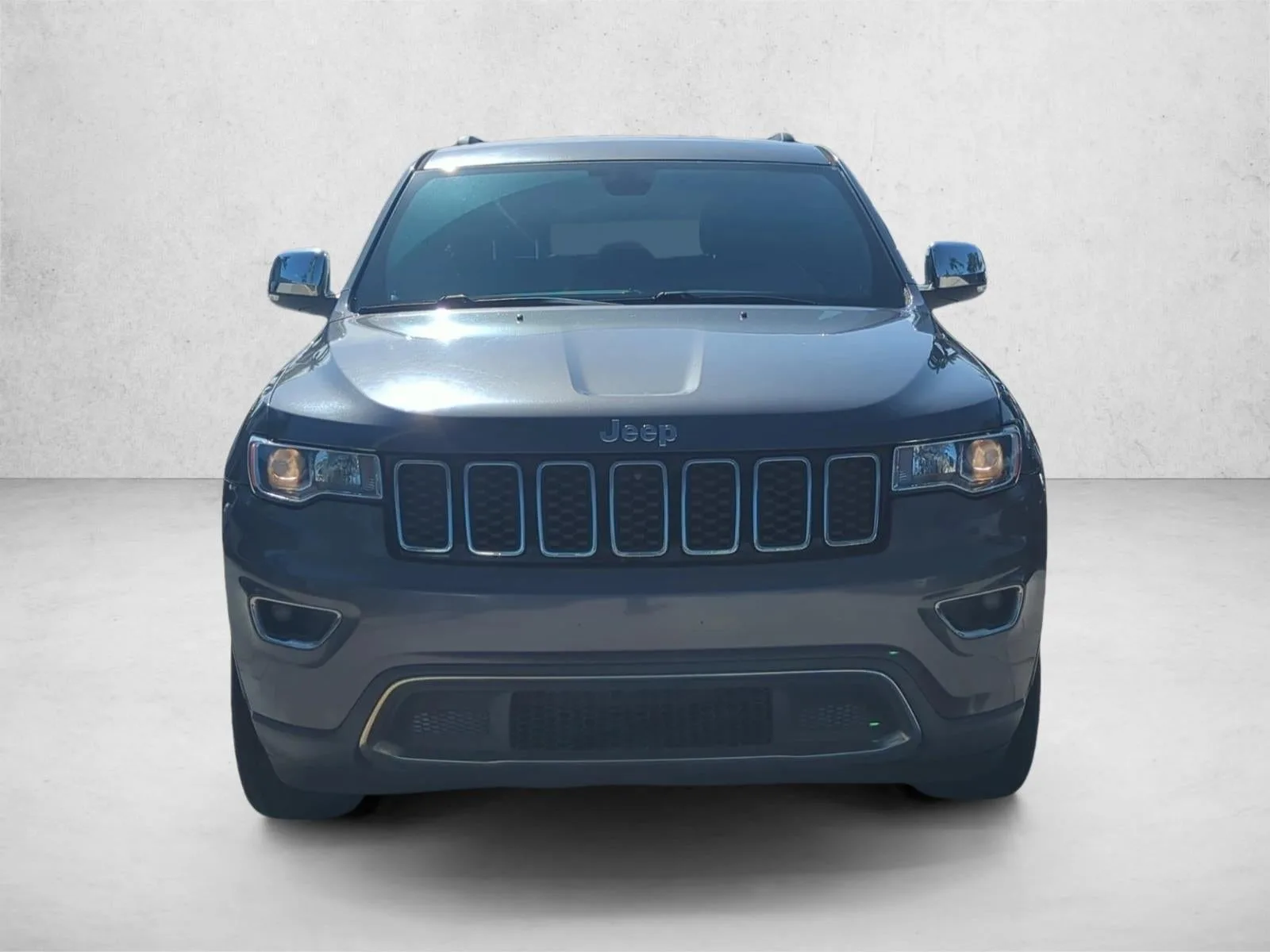 2018 Jeep Grand Cherokee Limited 4x2 photo 2