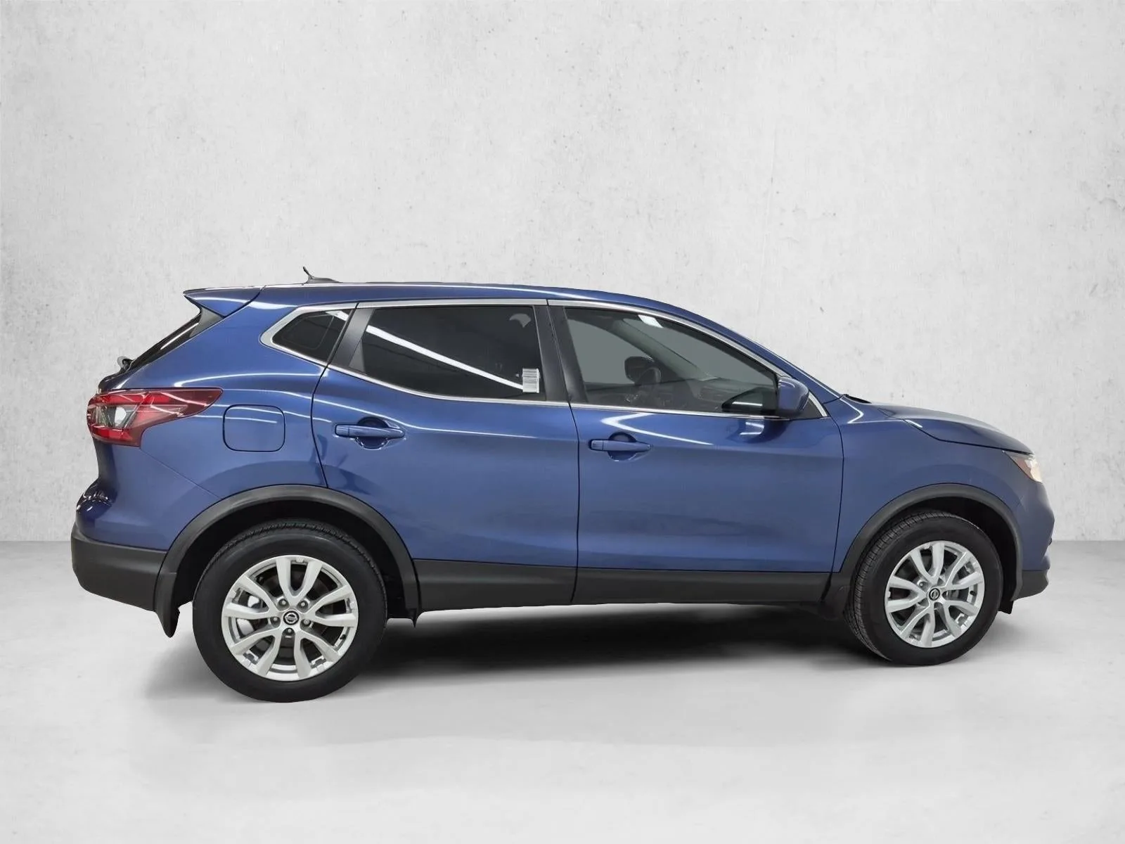 2020 Nissan Rogue Sport S photo 4
