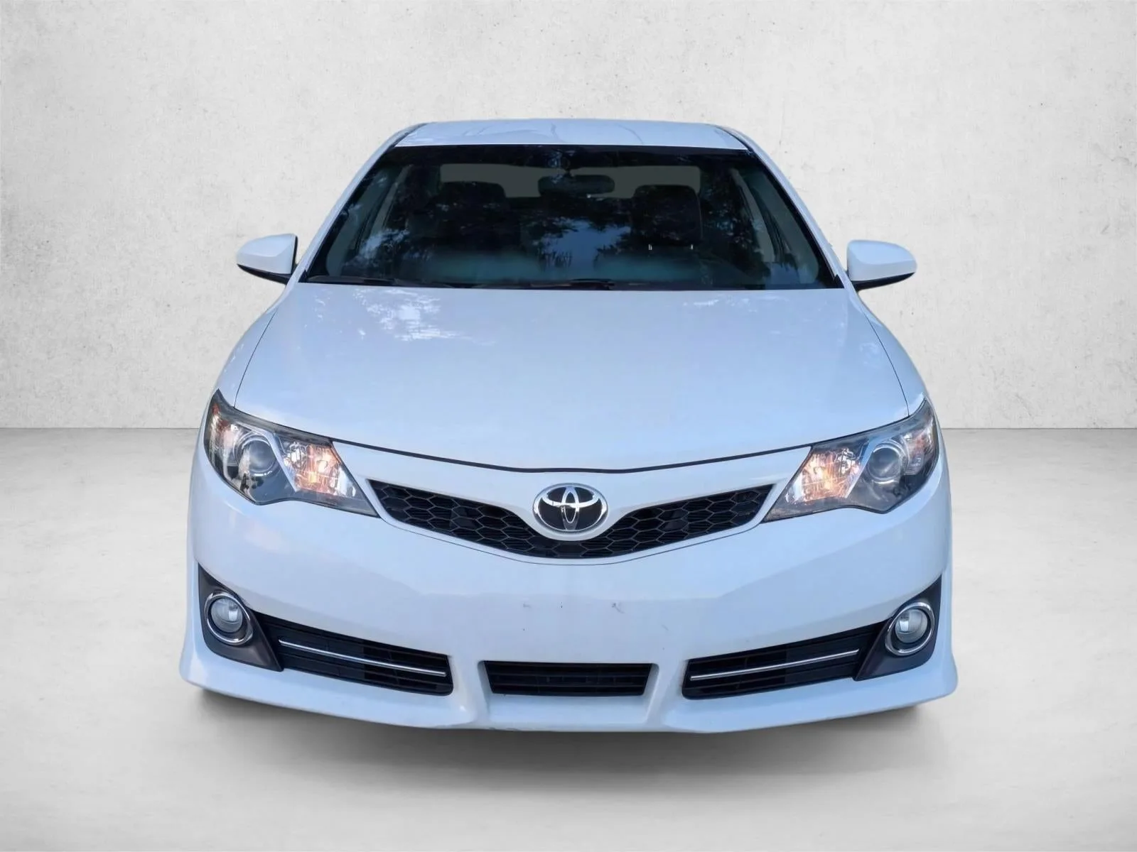 2014 Toyota Camry 4dr Sdn I4 Auto SE (Natl) *Ltd Avail* photo 2