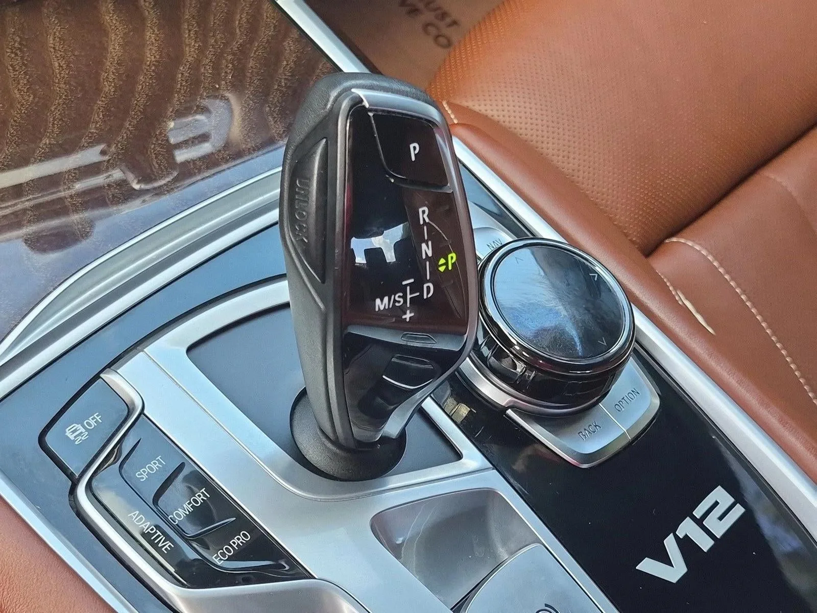 2018 BMW M760i xDrive photo 12