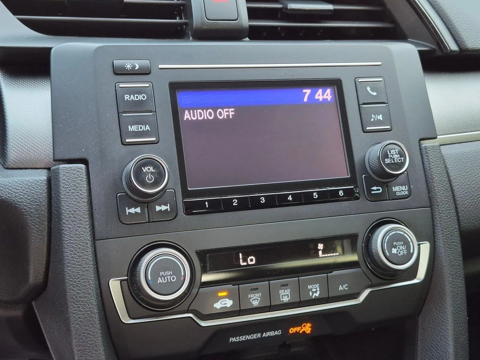 2018 Honda Civic Sedan LX CVT photo 12