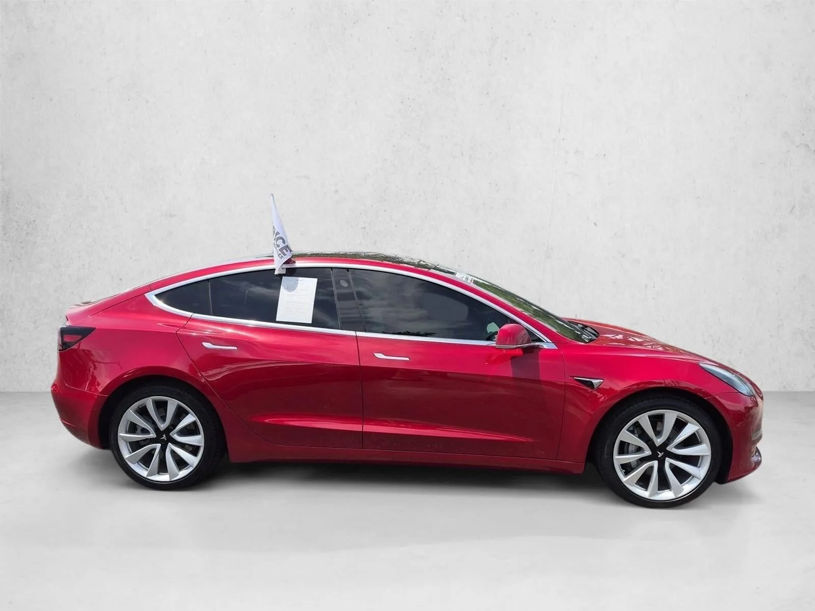 2018 Tesla Model 3 Long Range photo 4