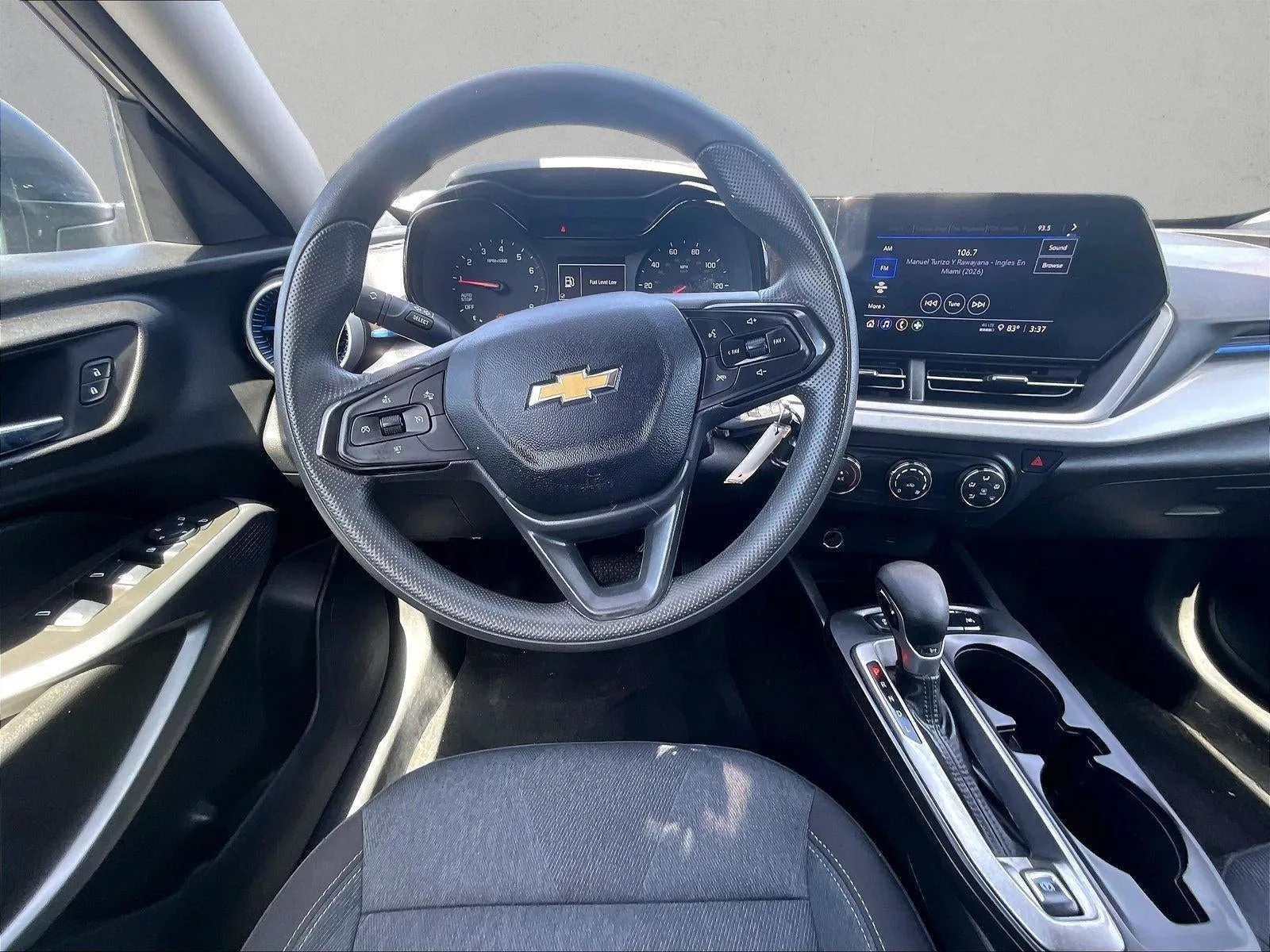 2024 Chevrolet Trax LS photo 5