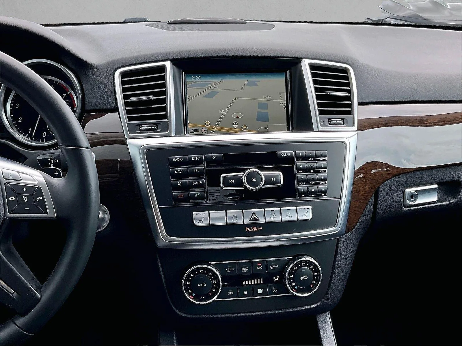 2014 Mercedes-Benz M-Class ML 350 SUV photo 8