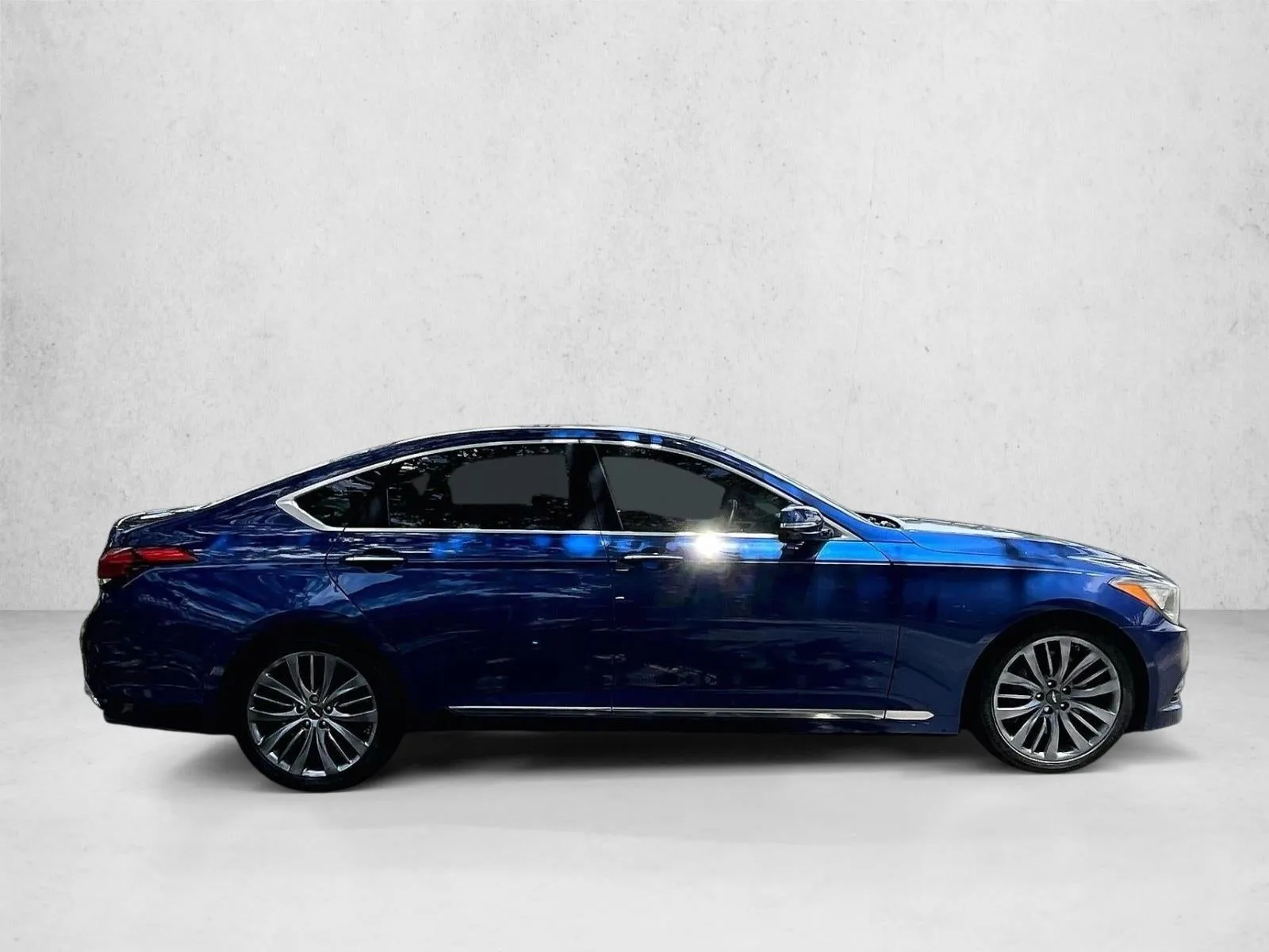 2017 Genesis G80 5.0L Ultimate photo 5