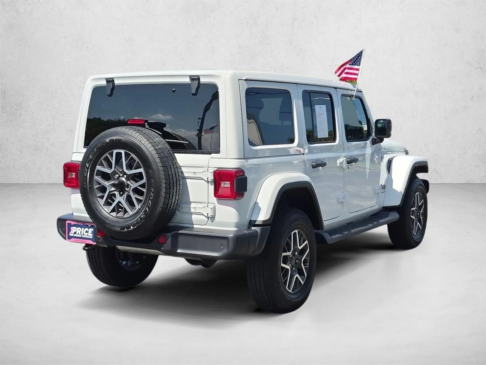 2026 Jeep Wrangler 4-Door Sahara 4x4 photo 5