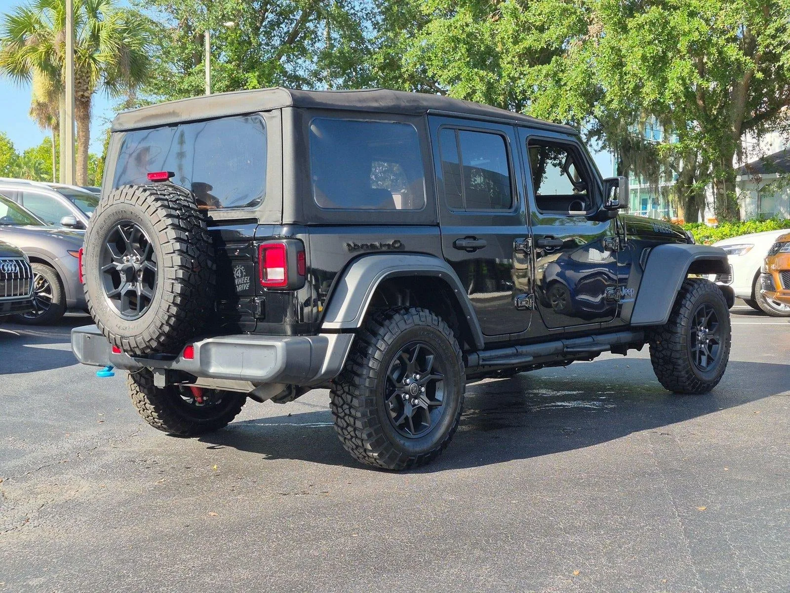 2023 Jeep Wrangler 4xe 4x4 photo 8