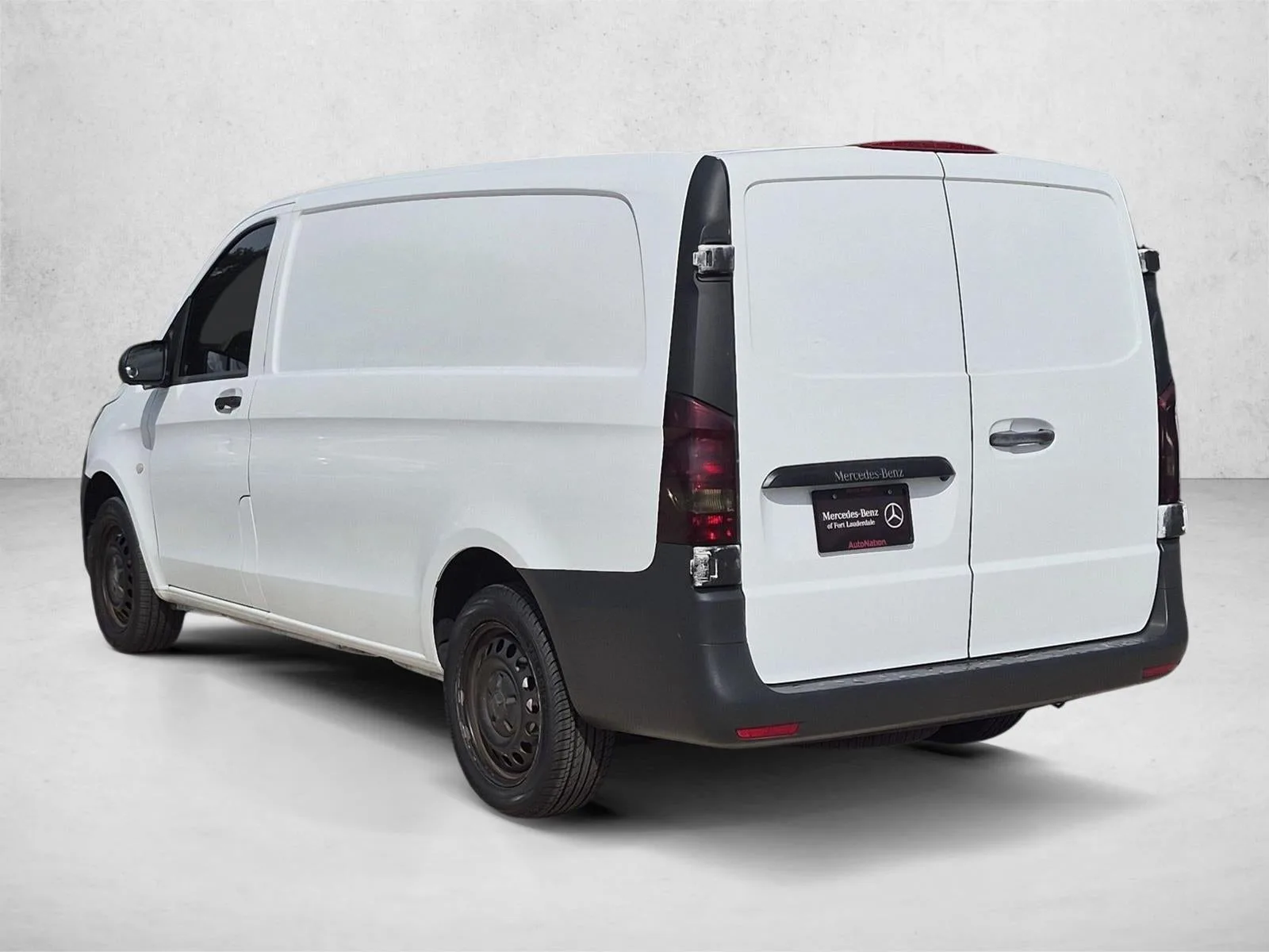 2016 Mercedes-Benz Metris Cargo Van RWD 126" photo 8