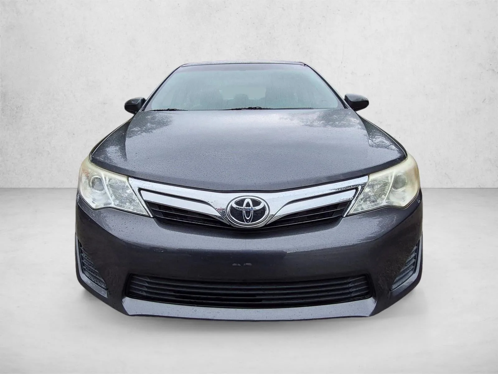 2012 Toyota Camry 4dr Sdn I4 Auto LE (Natl) photo 2