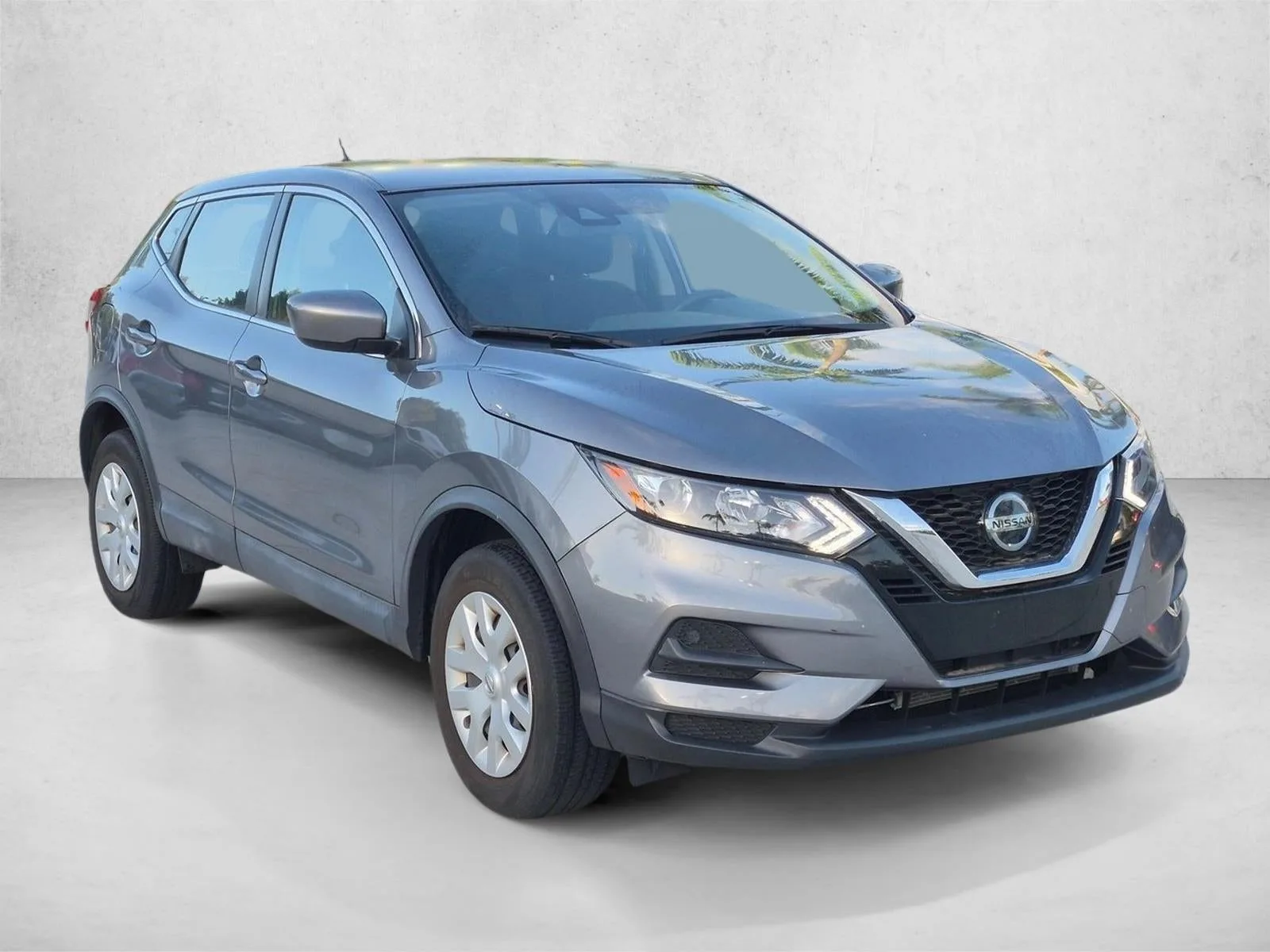 2020 Nissan Rogue Sport AWD S photo 3
