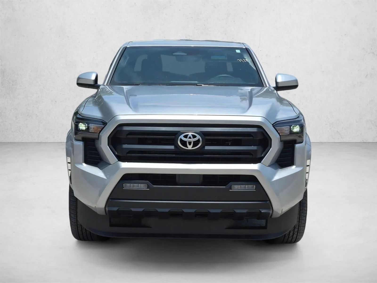 2025 Toyota Tacoma 2WD SR5 photo 2