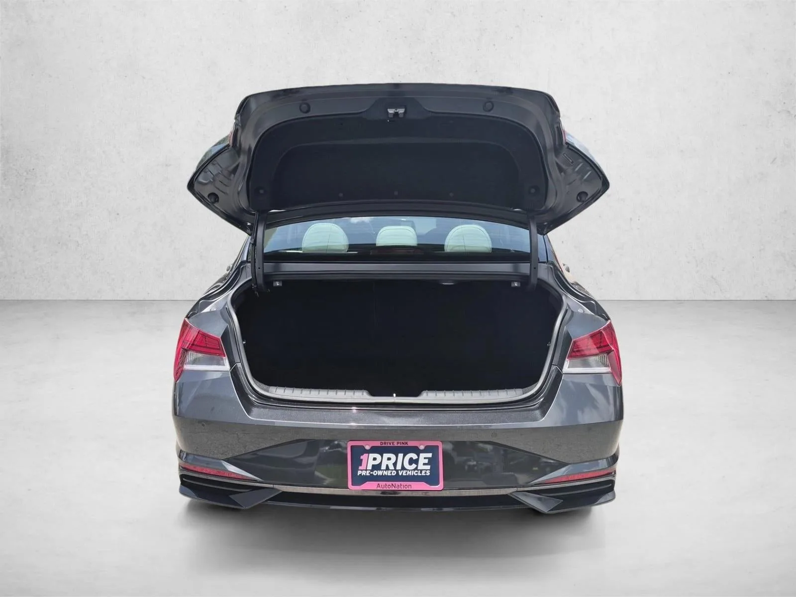 2023 Hyundai ELANTRA Limited IVT photo 6