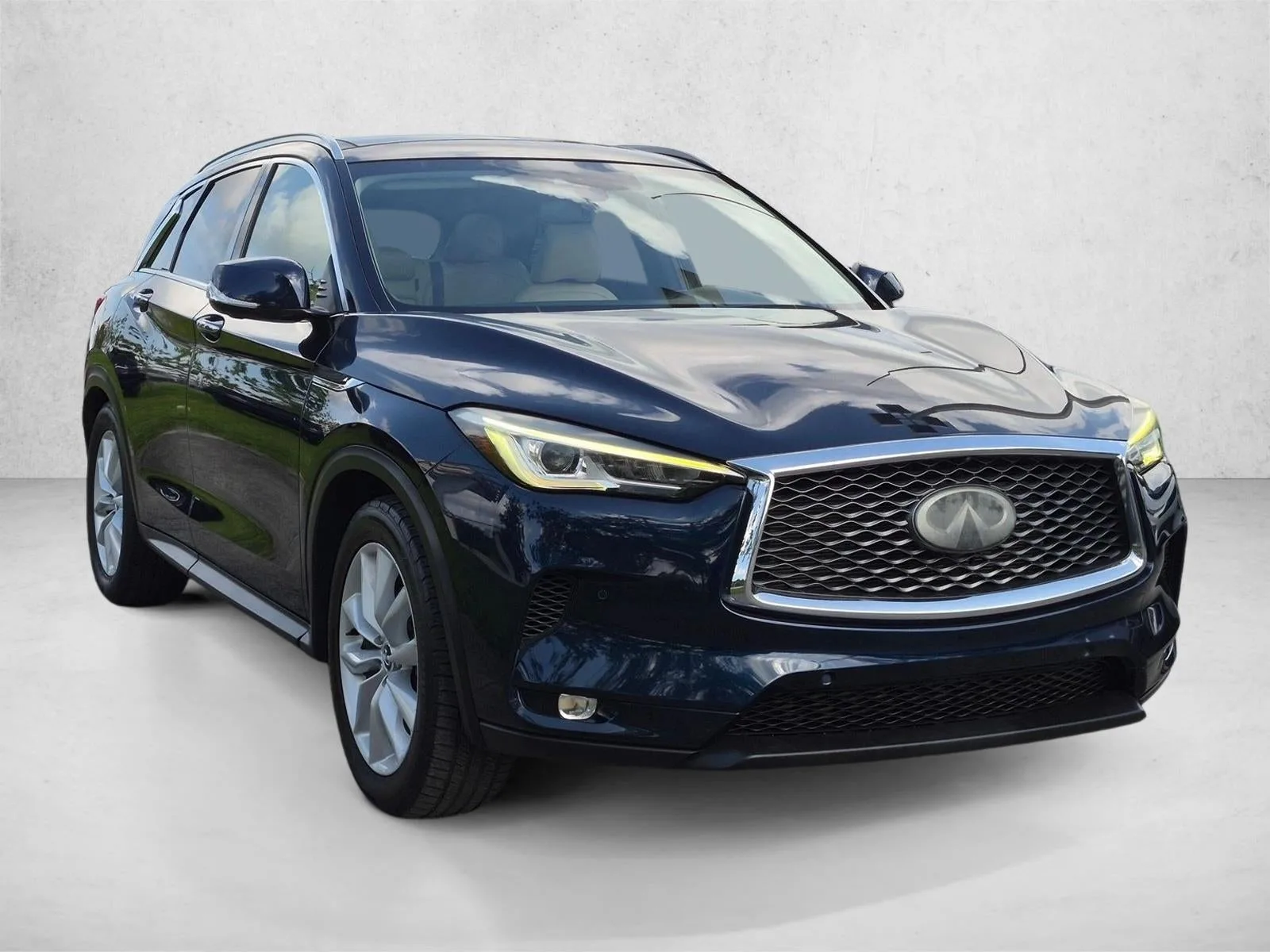 2019 INFINITI QX50 ESSENTIAL FWD photo 3