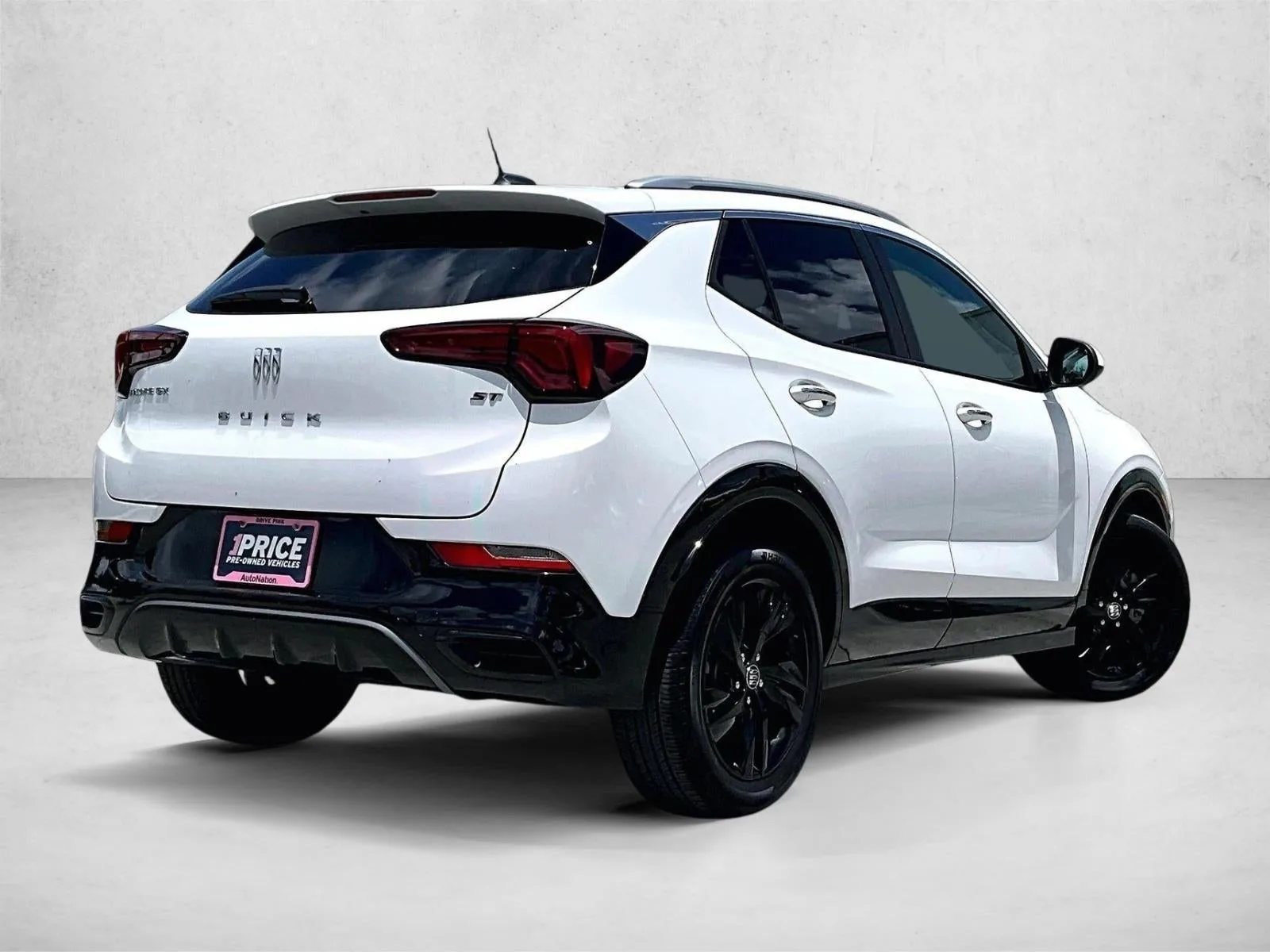 2024 Buick Encore GX Sport Touring photo 2