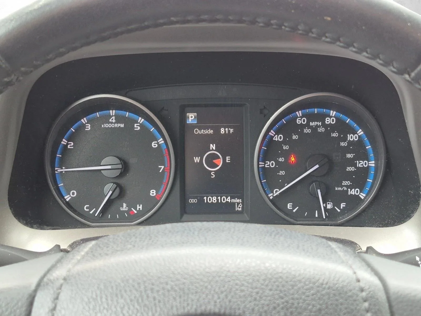 2017 Toyota RAV4 XLE FWD (GS) photo 5