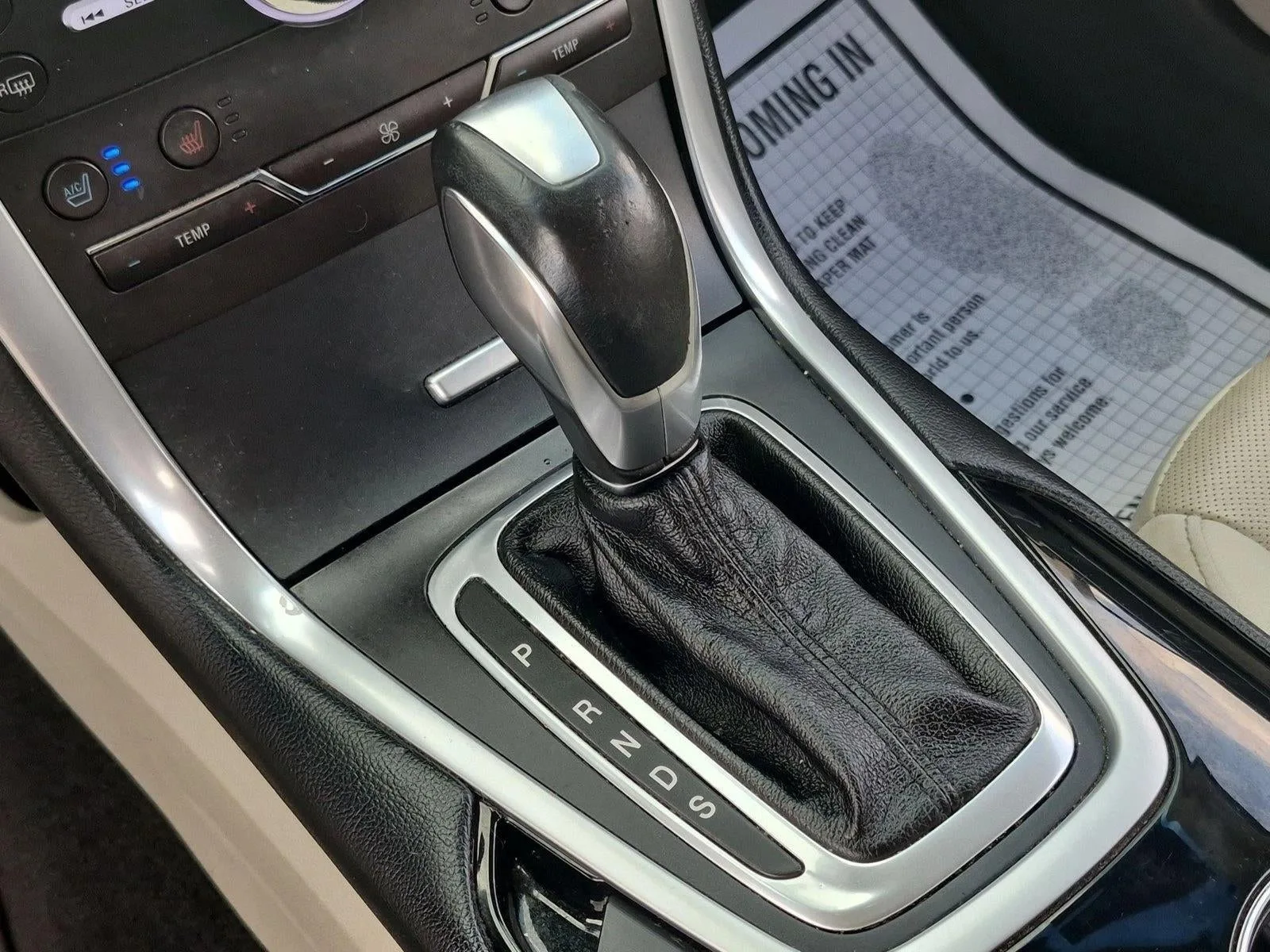 2018 Ford Edge Titanium photo 12
