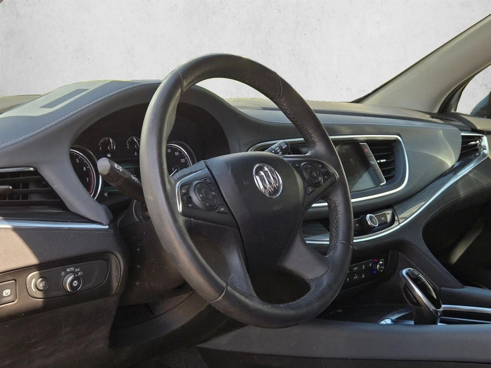 2018 Buick Enclave Essence FWD photo 9