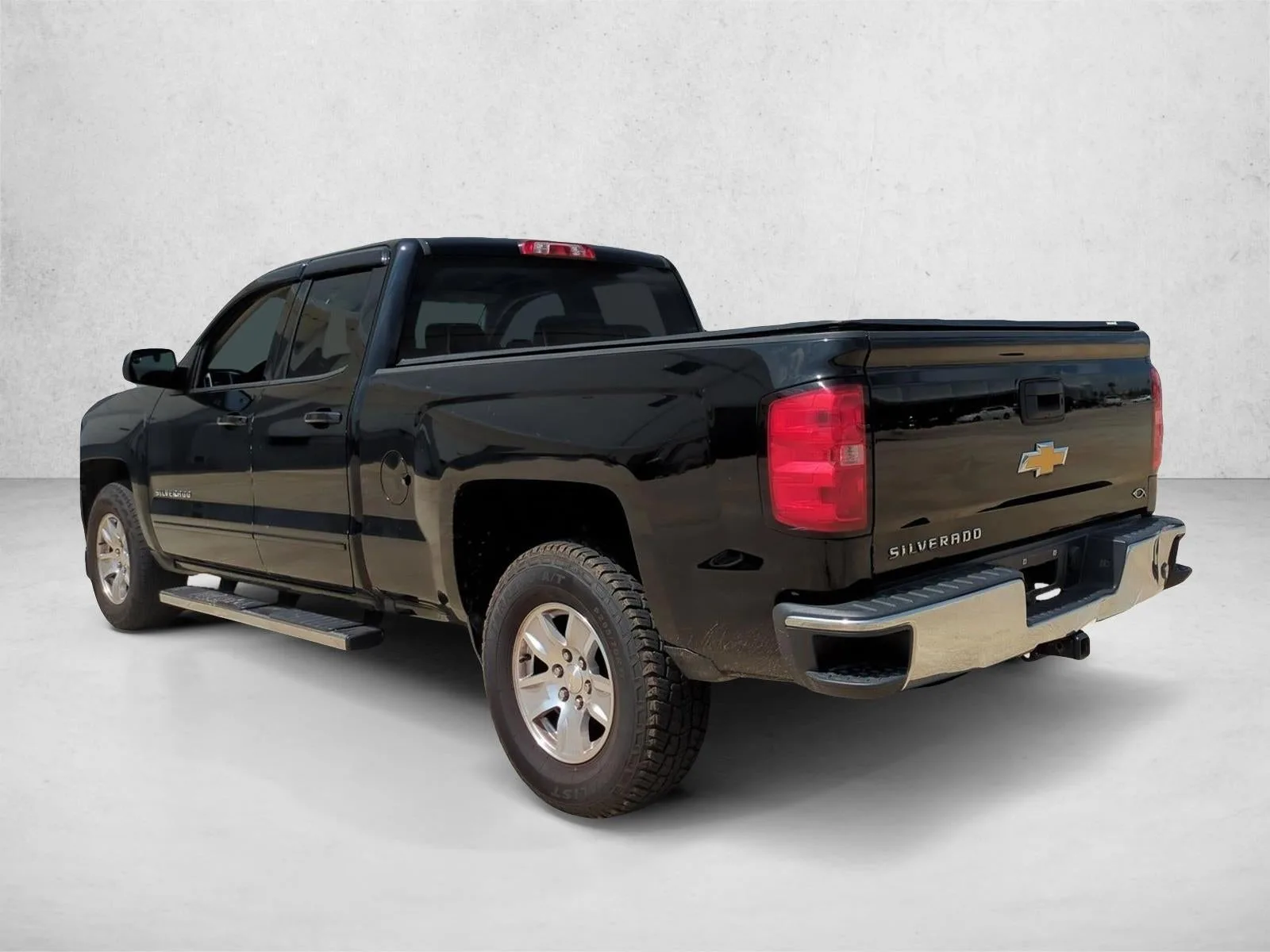 2019 Chevrolet Silverado 1500 LD Double Cab Standard Box 2-Wheel Drive LT photo 7