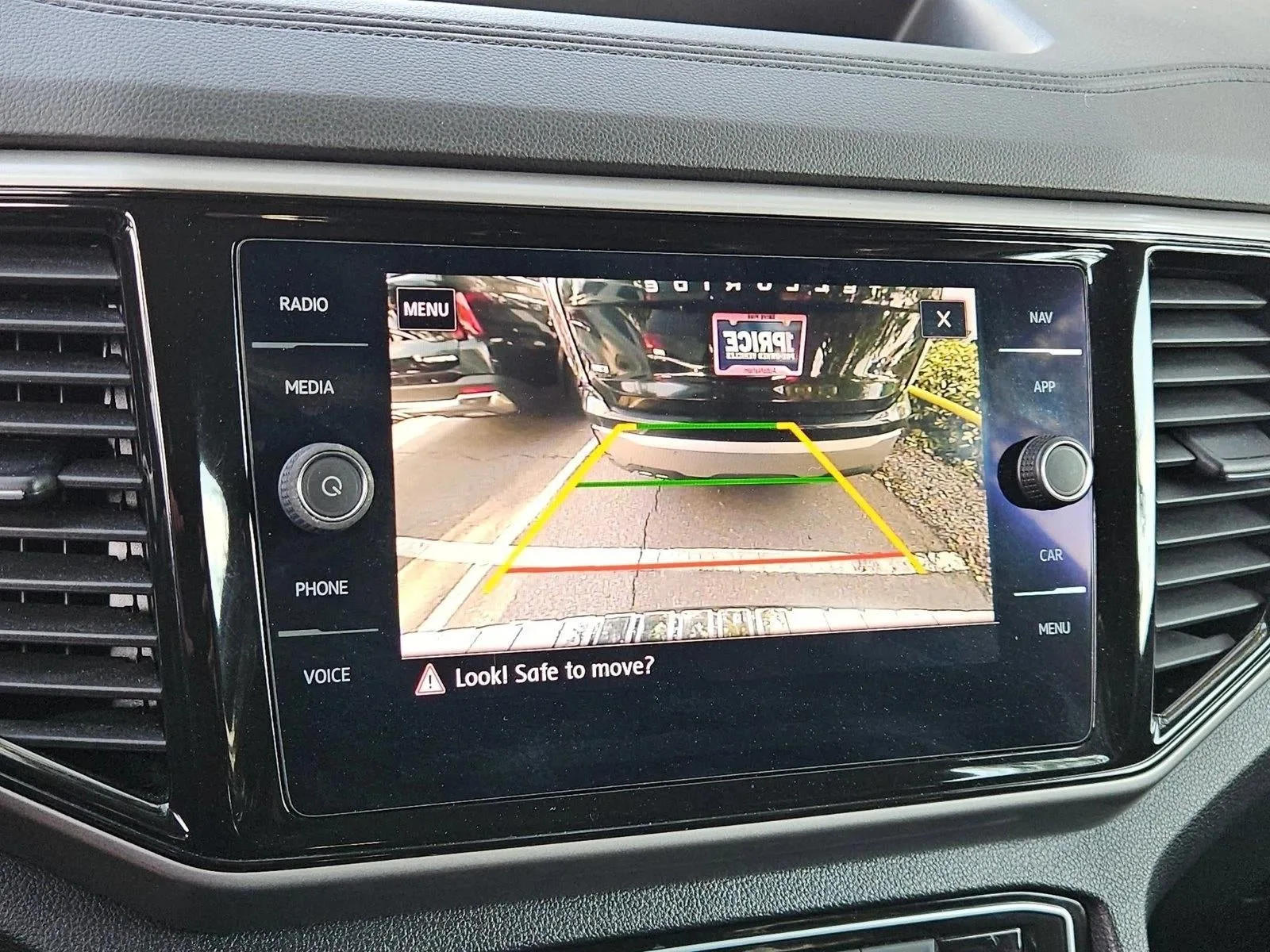 2021 Volkswagen Atlas 3.6L V6 SEL FWD *Ltd Avail* photo 12