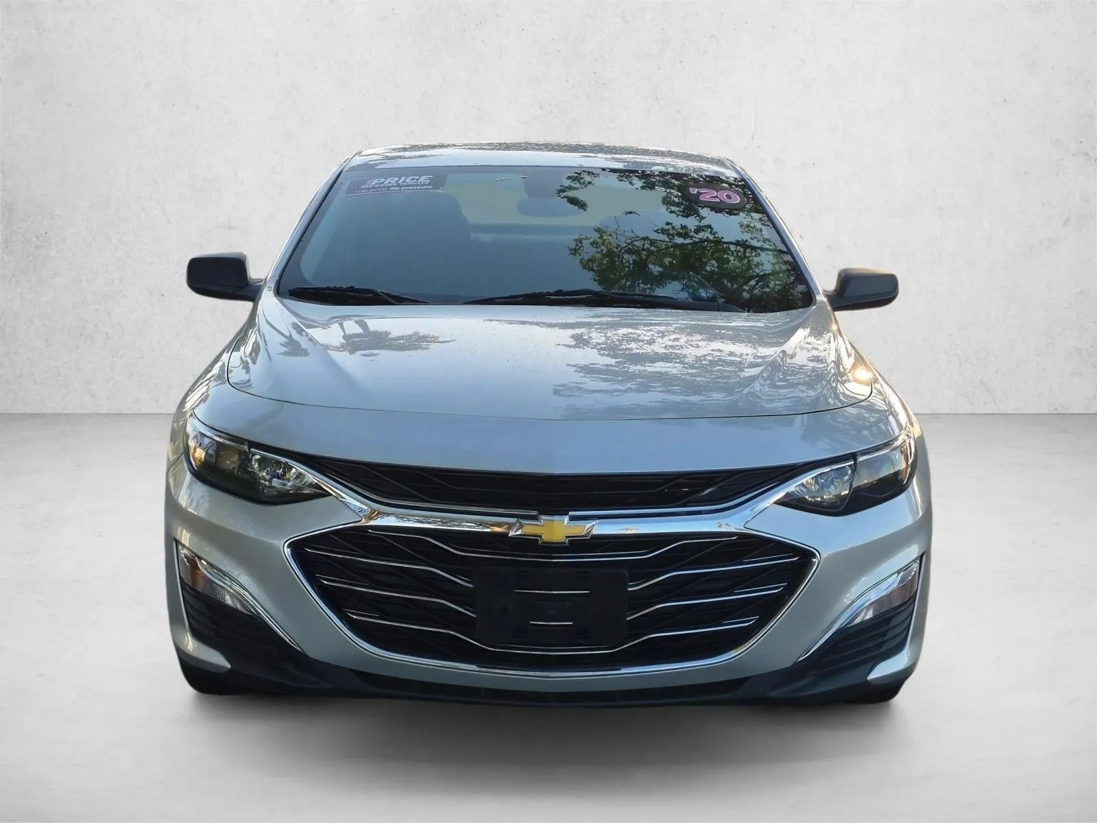 2020 Chevrolet Malibu LS photo 2