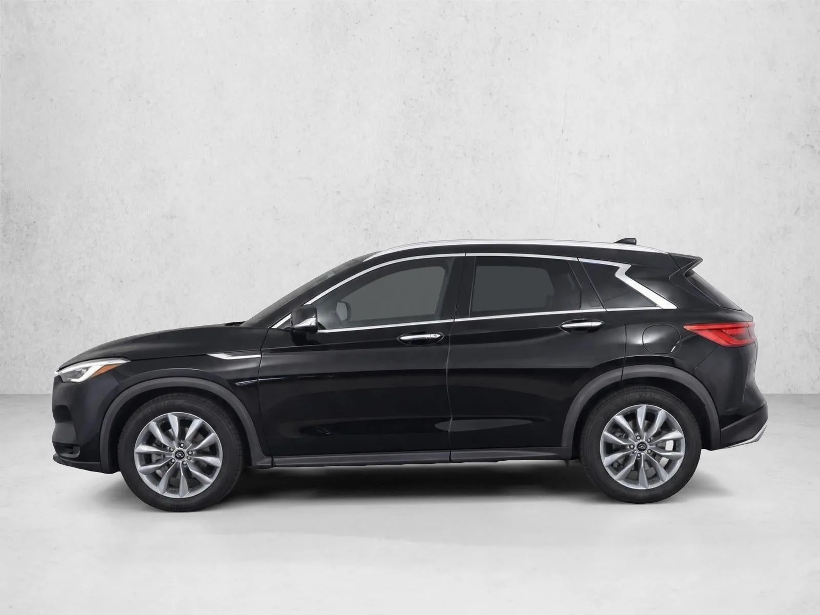 2019 INFINITI QX50 LUXE AWD photo 4