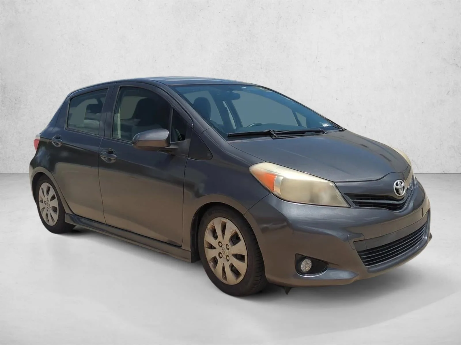2013 Toyota Yaris 5dr Liftback Auto L (Natl) photo 3