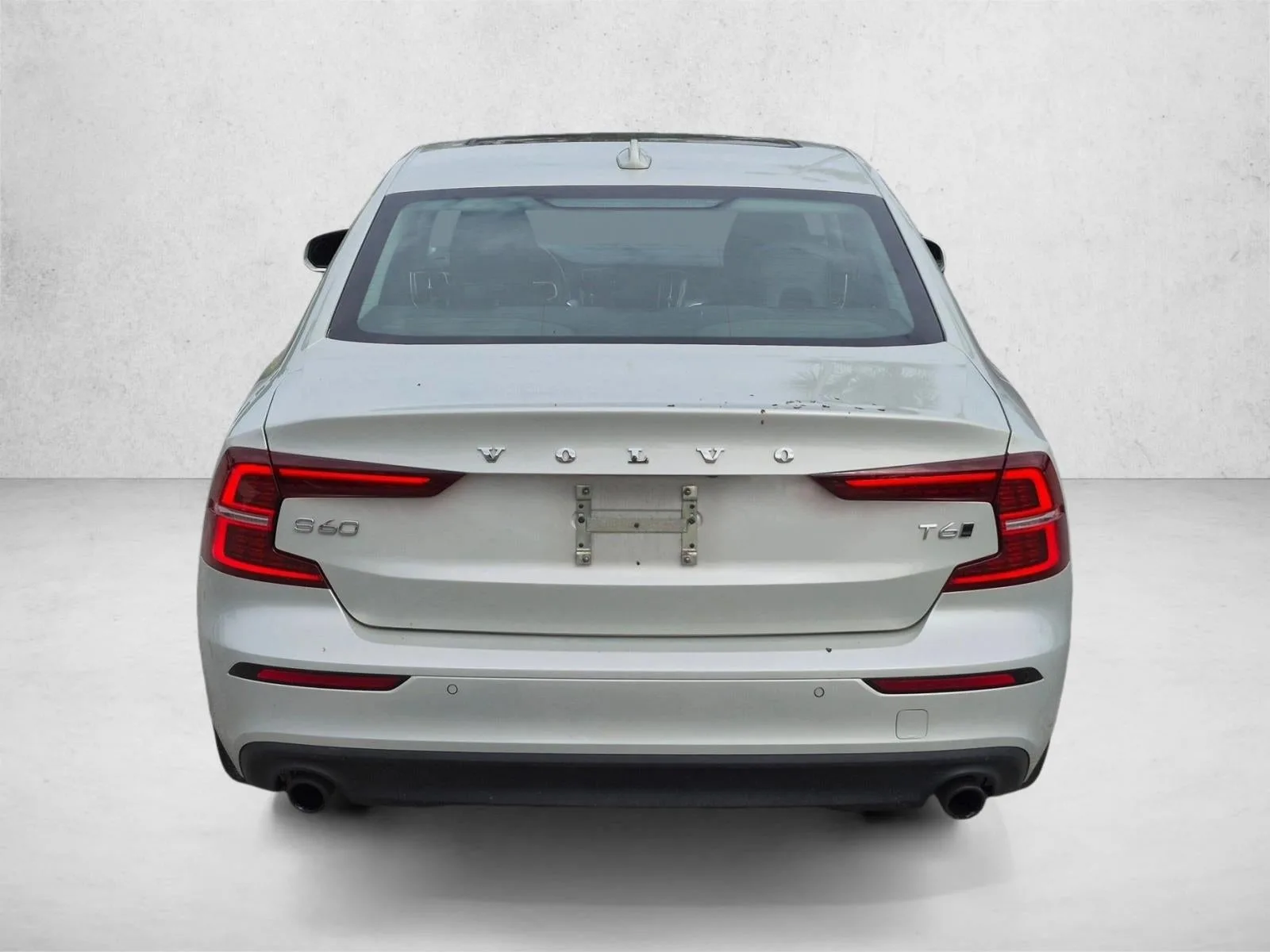 2019 Volvo S60 T6 AWD Momentum photo 6