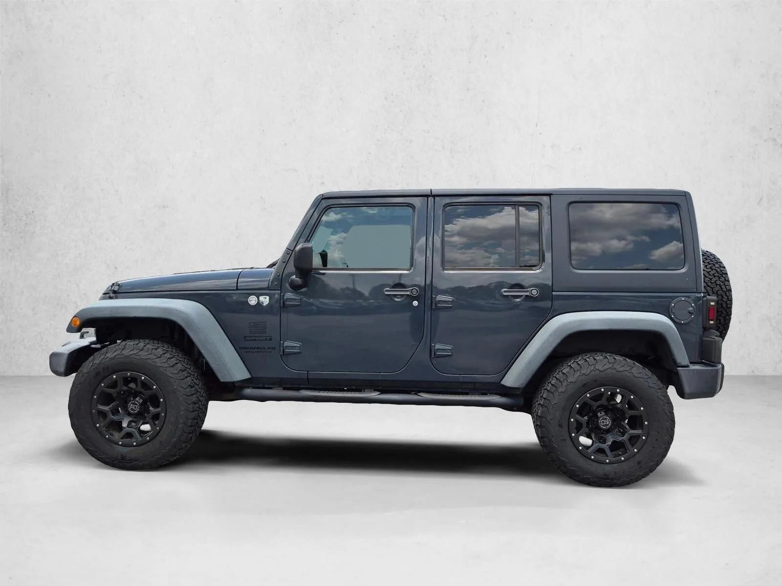 2016 Jeep Wrangler Unlimited 4WD 4dr Sport photo 9