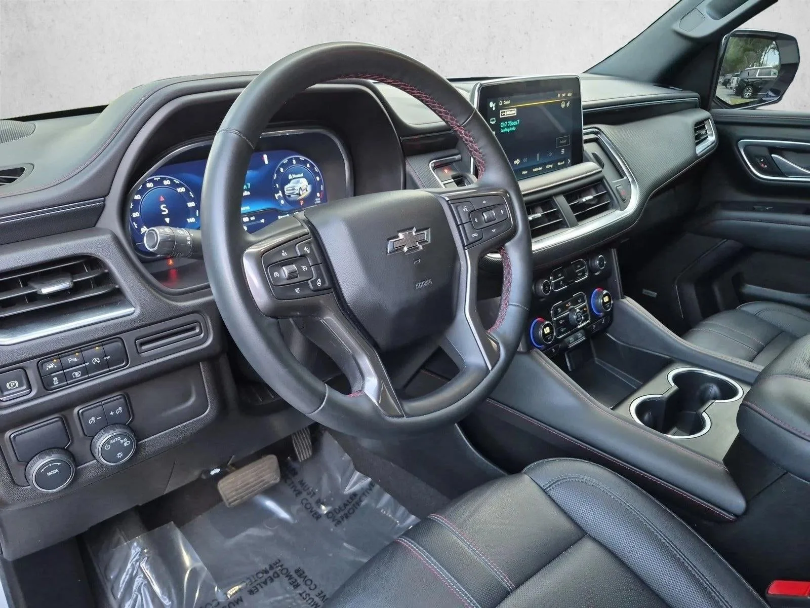 2024 Chevrolet Suburban RST photo 9