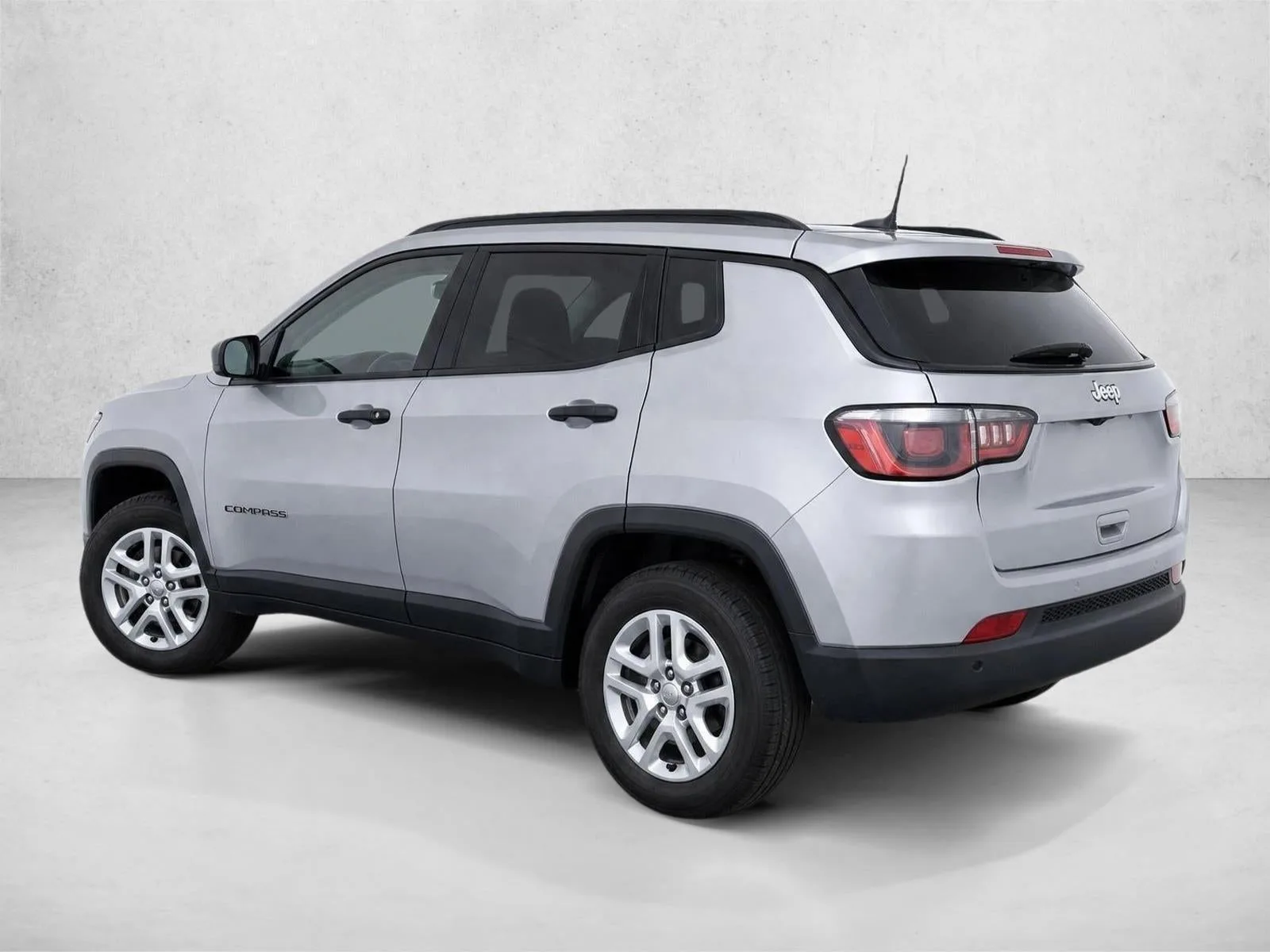 2017 Jeep Compass Sport FWD photo 5