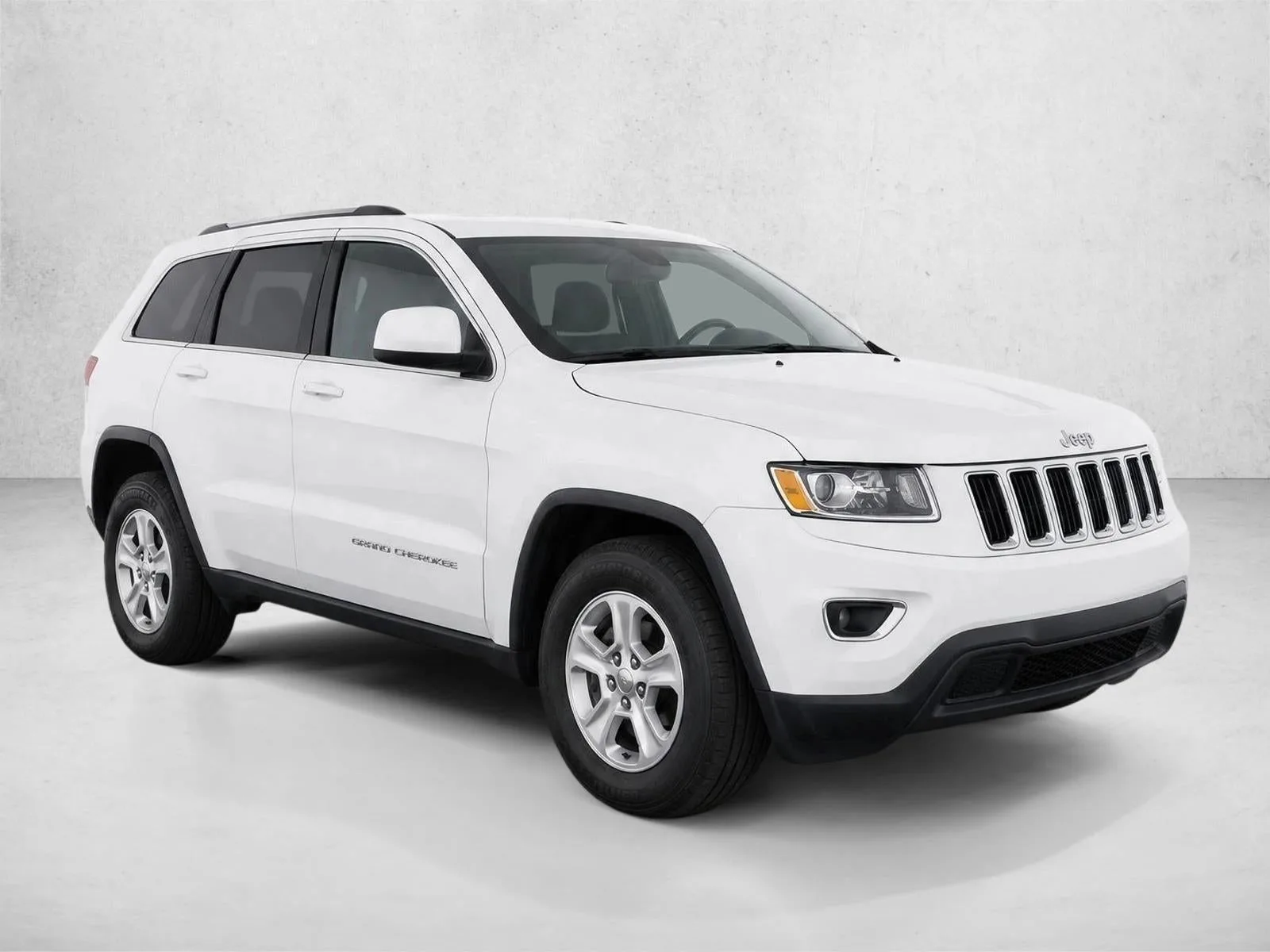 2014 Jeep Grand Cherokee RWD 4dr Laredo photo 3