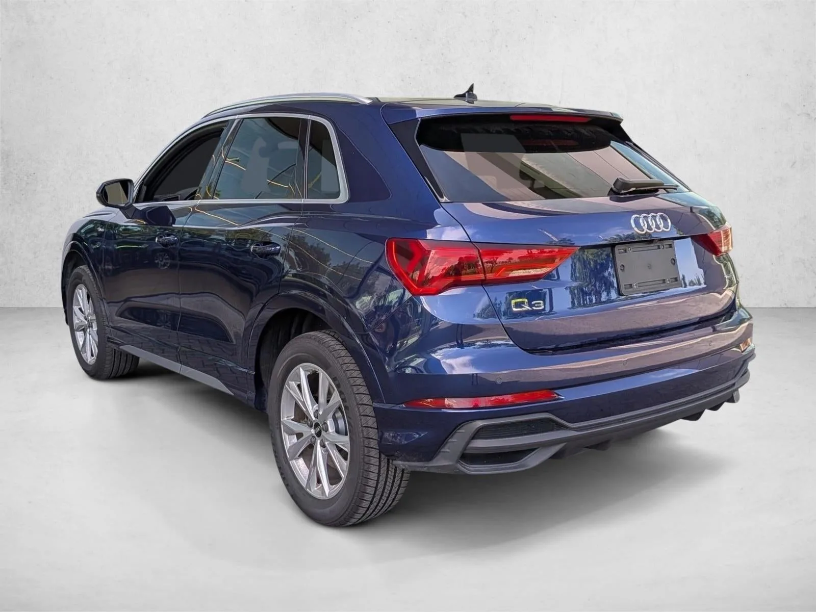 2024 Audi Q3 S line Premium 45 TFSI quattro photo 6